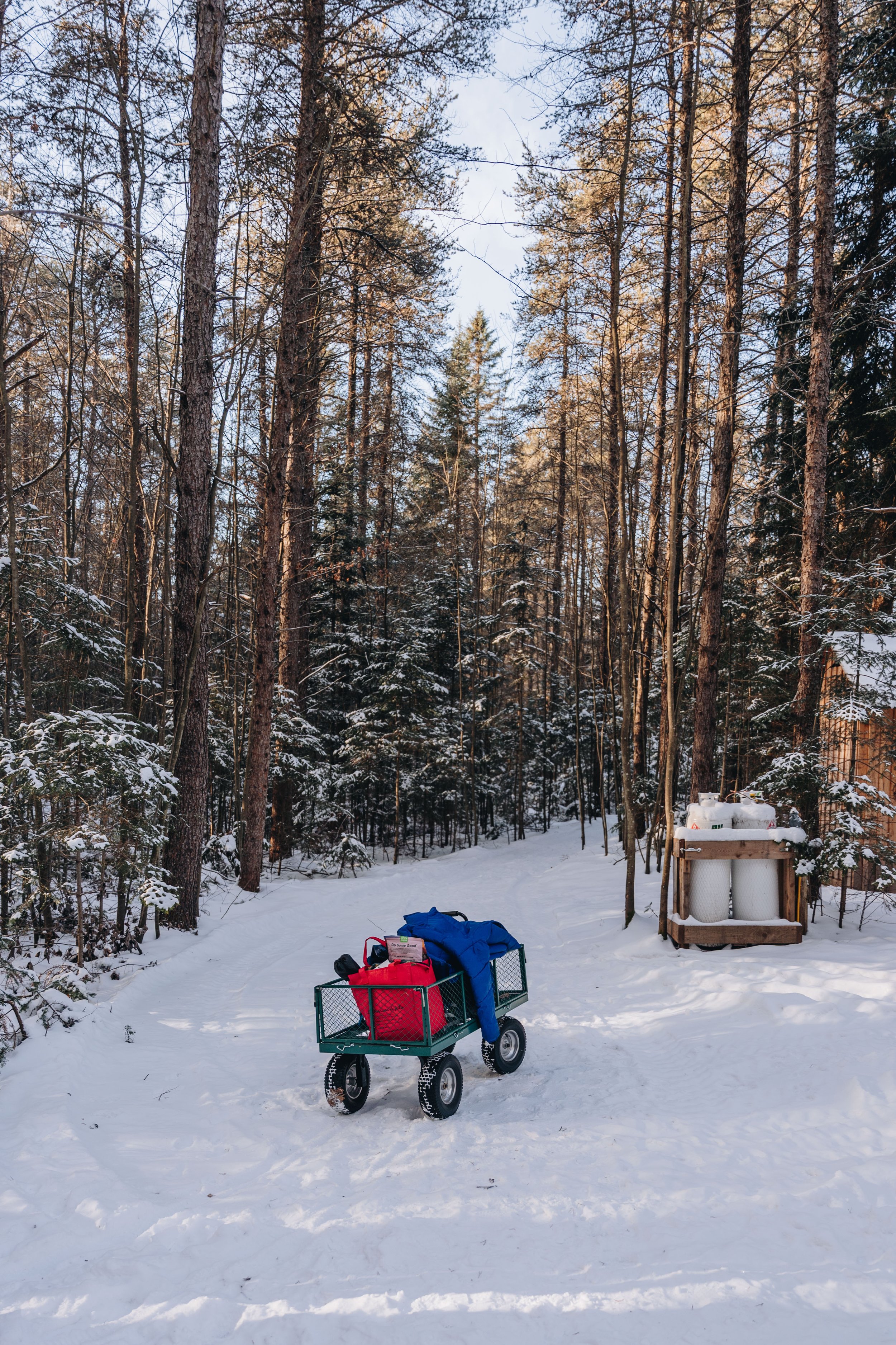 Parc Régional des Grandes-Coulées, chien, glamping sentier70.jpg