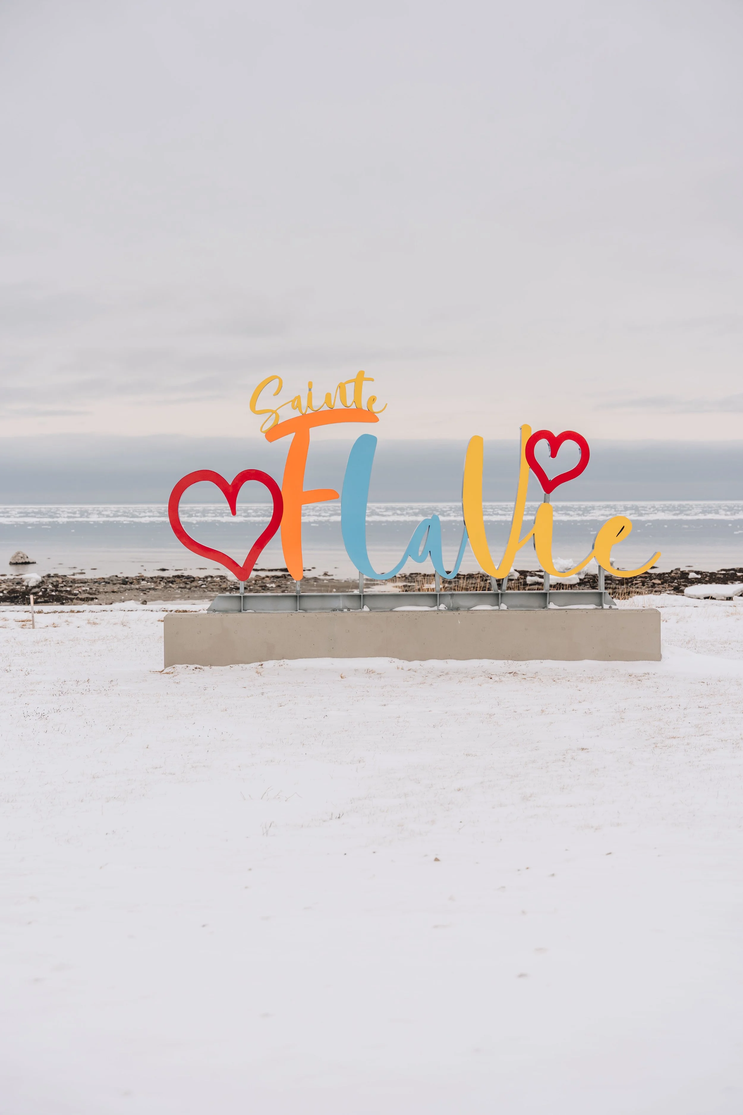 [Bas Saint-Laurent, Sainte-Flavie] Grand panneau emblématique de Sainte-Flavie