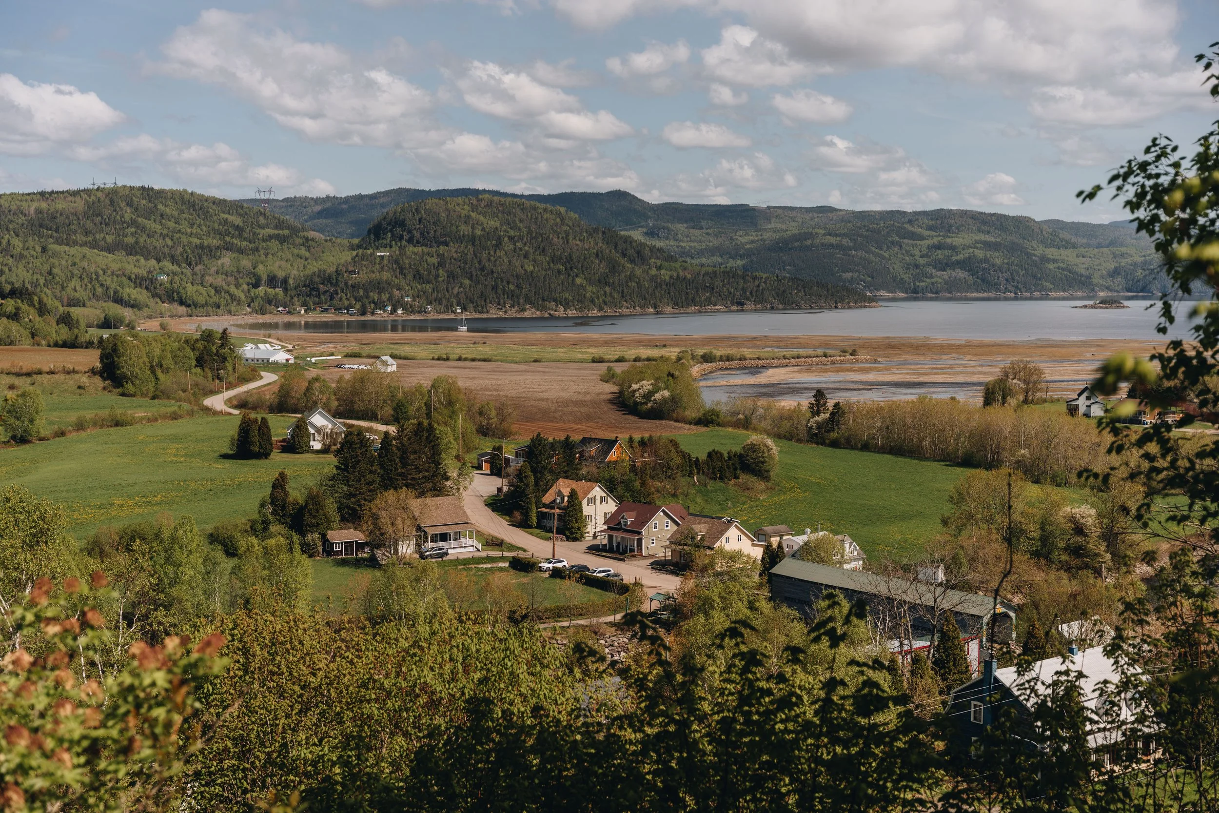 [Saguenay, L'Anse Saint-Jean] $1000 Bill Vantage Point