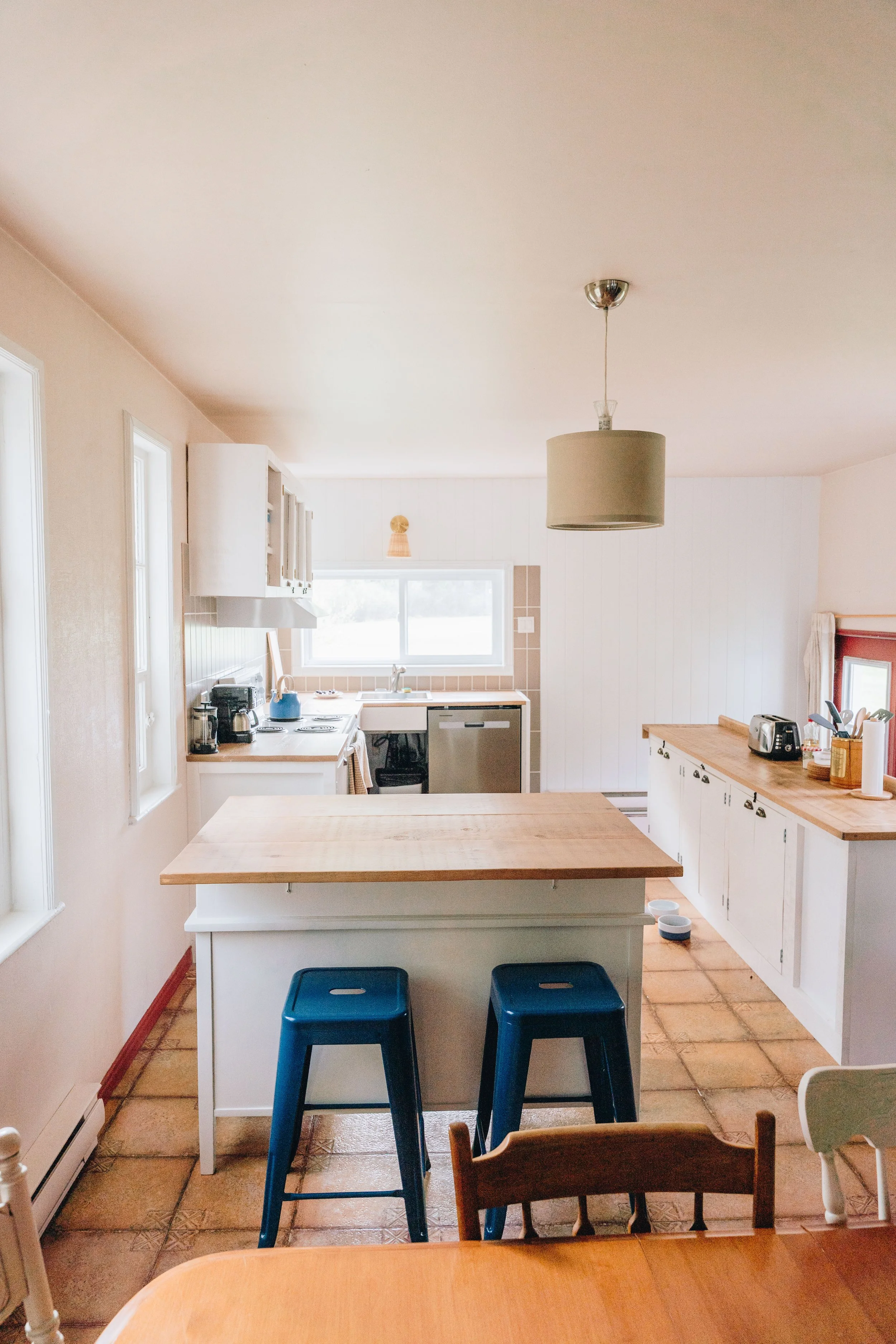 151Auberge du Jardin onvasepromener chien .jpg