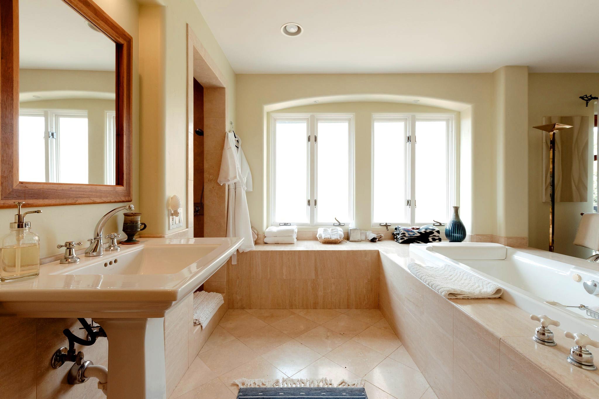 Bathroom-sink.jpg
