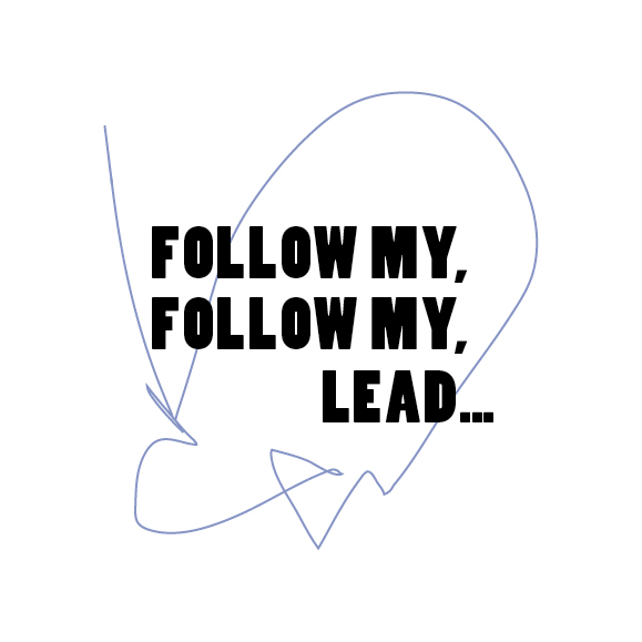 01/04 - 04/05/18 Cornelia Lein Ciurej & Lochman Michaela Schweighofer Chloe Stead Christina Werner FOLLOW MY, FOLLOW MY, LEAD… Räumlich-Skulpturales verschränkt sich mit fotografischem Sammelgut. Wer erhebt das Wort? Welchem Schritt wird gefolgt? In Vorbildern gedacht, mitgezogen. Insignien der Bemächtigung versus selbstbestimmtes Rauschen. Dann wird auch mal zurück geblättert. Gedacht werden Vorstellungen von Autoritäts- und Machtstrukturen im Dialog von Repräsentation und organisiertem Raum. Elf Monate nach der Angelobung blieben die Bilderrahmen in den 9600 US - amerikanischen Amtsgebäuden leer. Das offizielle Portrait des 45. Präsidenten Donald Trump ließ auf sich warten. Einzelne Einrichtungen wie das Department of Veterans Affairs hatten sich übergangsweise für ein anderes Foto entschieden, um Aufregung unter den Veteranen zu vermeiden. Auch weitere repräsentative Bilder des Kabinetts blieben aus – unter anderem, weil sie dem Präsidenten nicht zuvorkommen wollten. Ein Monat nach dem Erscheinen eines Artikels in der Washington Post im Oktober 2017 über das fehlende Portrait, wurde das lang erwartete Foto schließlich publiziert. Warum zögert einer der mächtigsten Präsidenten der Welt, dessen Erfolg auf der eigene Marke basiert, sein offizielles Bild im Land zu verbeiten? Das Szenario lässt Raum für Sepkulationen offen. Im Lateinischen bedeutet auctoritas Einfluss, Würde und Ansehen. Im alten Rom wurde Menschen aufgrund ihrer Leistung oder ihrer starken persönlichen Haltung auctoritas zugesprochen. Macht alleine erzeugt dabei noch keine Autorität – der Vorschuss an Ansehen und Vertrauen erfolgt freiwillig. eine In Zeiten globaler Umbrüche sehnen sich die Menschen nach einem neuen Führungsstil, der für Vertrauen, Sicherheit und Verbundendheit steht. In der Ausstellung werden gesellschaftiche Bilder, Erzählungen und Strukturen befragt, die mit dem Bedürfnis nach Leitfiguren und den Formen politischer Repräsentation in Verbindung stehen. … FOLLOW MY, FOLLOW MY, LEAD… Spacially sculptural with collected photographical goods. Who is entitled to speak? Whose footsteps are being followed? Imagined role models, to be tagged along. Insigniae of power vs. self-empowered buzzing. And then the pages turn. Being thought as conceptions of authority- and powerstructures in dialogue with representation and organized space. Eleven months after the inauguration the picture frames inside the 9600 official buildings still remained empty. The official portrait of the 45th US-President Donald Trump had been a long time coming. Meanwhile singular institutions like the Department of Veteran Affairs had decided on transitional solutions in order to avoid within their clients. Due to the missing image, the representative portraits of other members of the cabinet had been on hold too – respectively because they wanted to avoid to forestall the president. One month past the release of an article in the Washington Post on the missing portrait in October 2017 the expected photograph was finally published. So why would one of the most powerful presidents of the world, whose success is significantly related to him as a brand, hesitate to forward his official portrait within his own country? The case prompts speculations. The latin auctoritas means influence, dignity and reputation. In ancient Rome people where granted auctoritas due to their achievements or strong personal attitude. The structure of power, as gained through a hierarchical position or dependance, therefore opposed the concept of authority. In times of global radical changes people seem to be longing for a new type of leadership associated with trust, security and connectivity. The exhibition Follow My, Folloy My, Lead… questions societal narratives, gestures and structures connected to leadership, role models, and strategies of submission and representation. _____TIM NOLAS, 2018