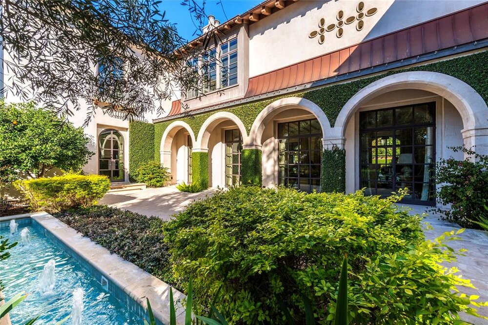 #4 most expensive home in Houston courtyard.jpg
