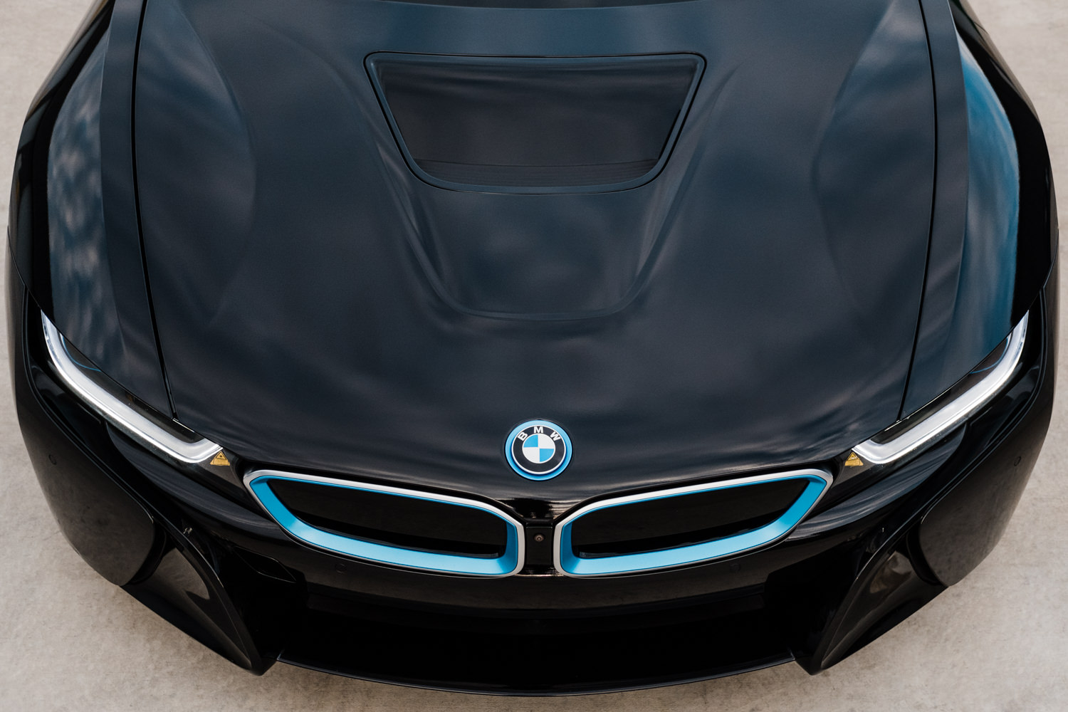 Aim Detailing - BMW I8 fully vinyl wrapped Nardo Grey with