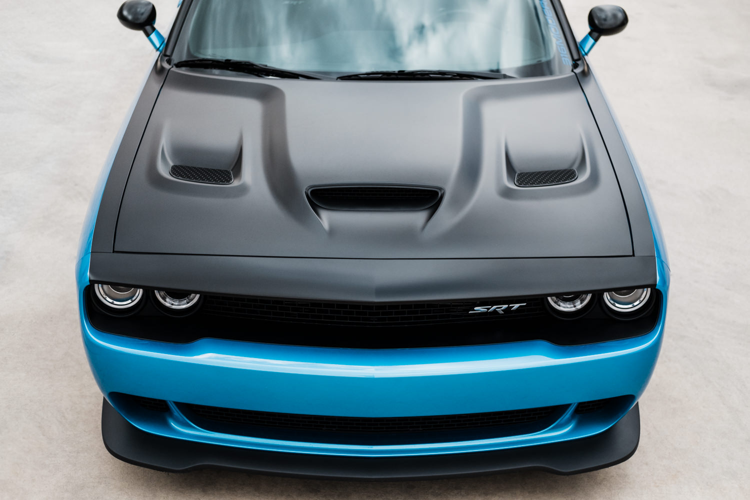 https://images.squarespace-cdn.com/content/v1/5a9eca77af2096c00f9bb77e/1524148965818-TH26N1K3JVKTEOWQK70T/Dodge+Challenger+Hellcat-Vinyl+Graphics-3M+1080-Avery+Dennison-Graphics-Vinyl+Graphics-Wichita+Clear+Bra-200.jpg