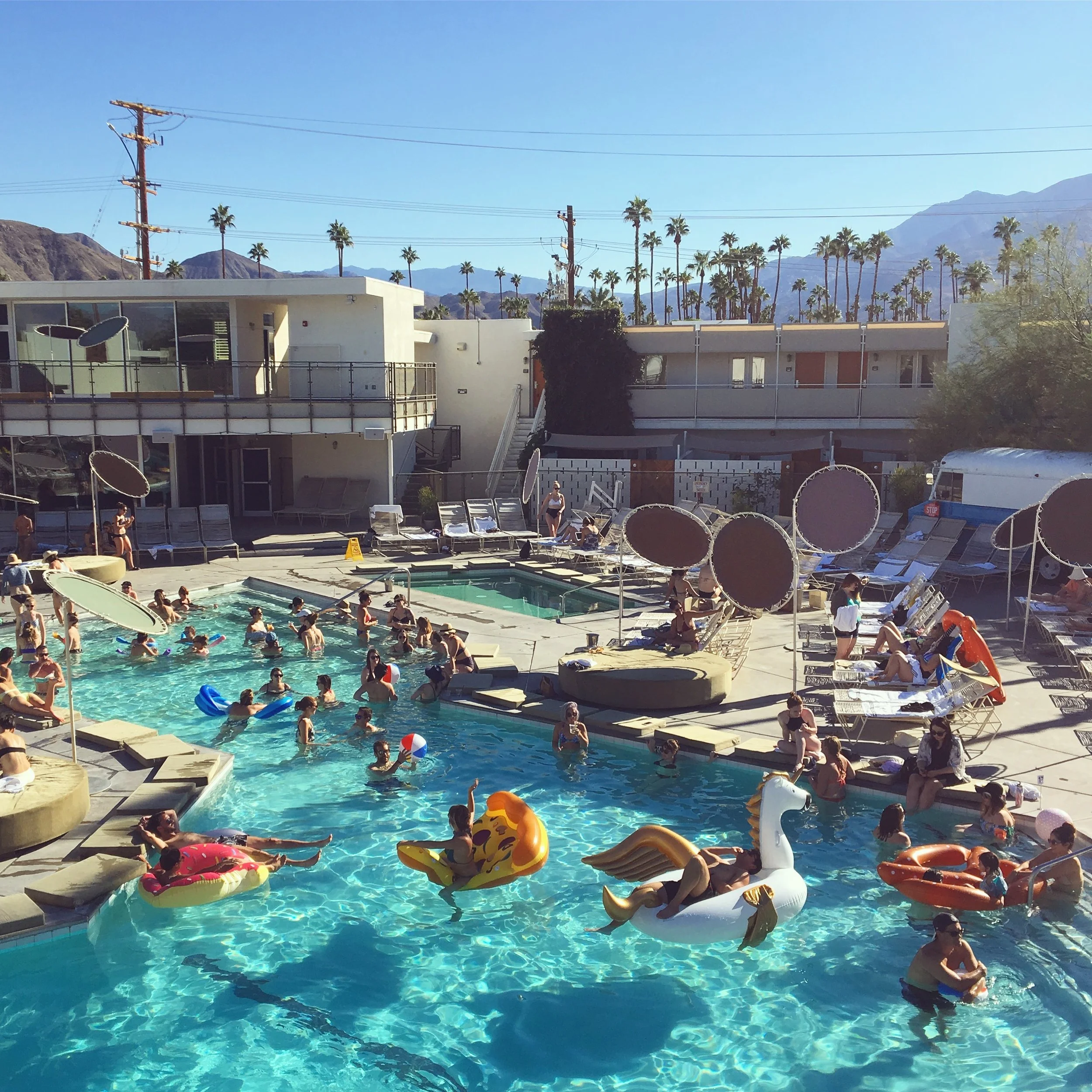 V23_Creative_Co_Designer_Vaca_Ace_Hotel_Palm_Springs_California_08.jpg