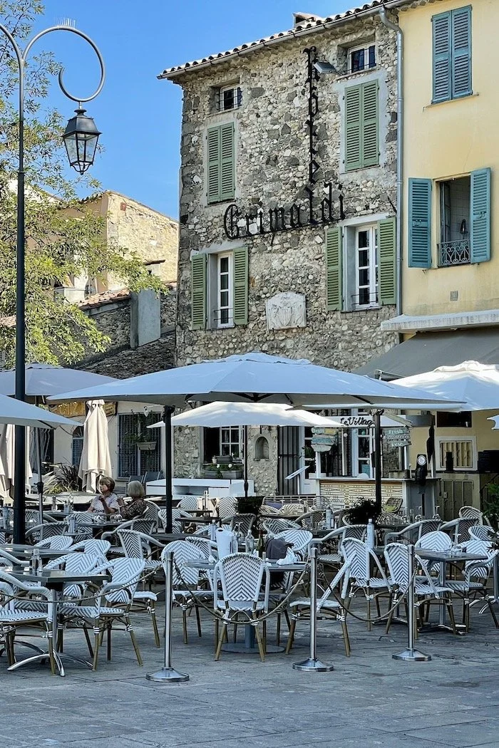 Place Grimaldi square café