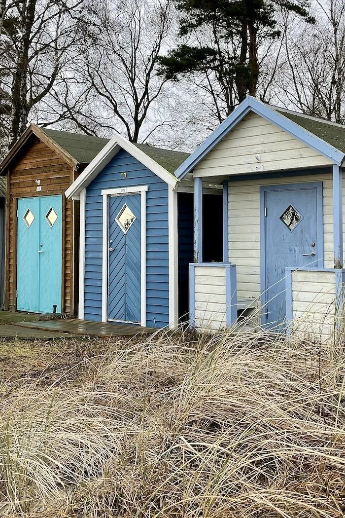 Dune-side bathing huts