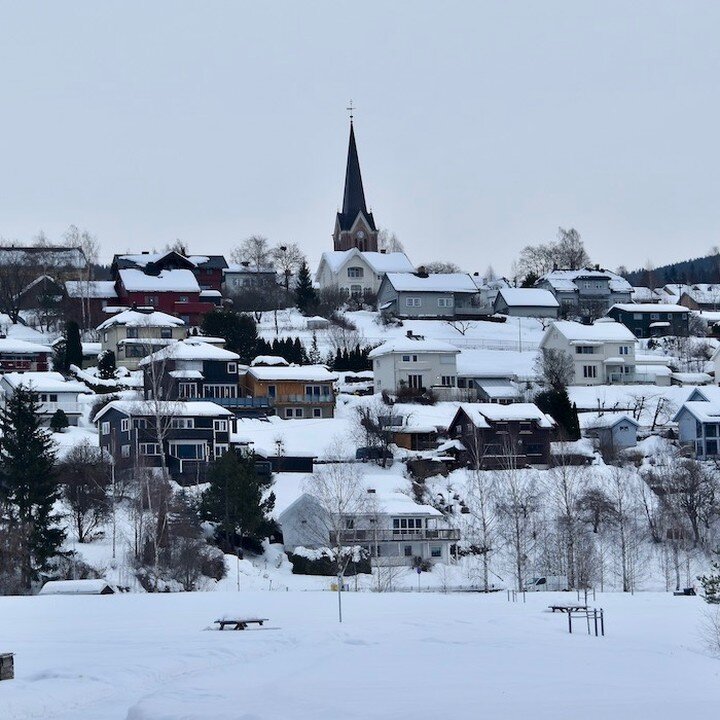 The Norwegian town of Lillehammer, host of the 1994 Winter Olympics, is beloved for snow-based activities. Yet, it holds other attractions and it's still away from the mainstream, especially for foreign visitors. Curious? Learn more here by clicking 