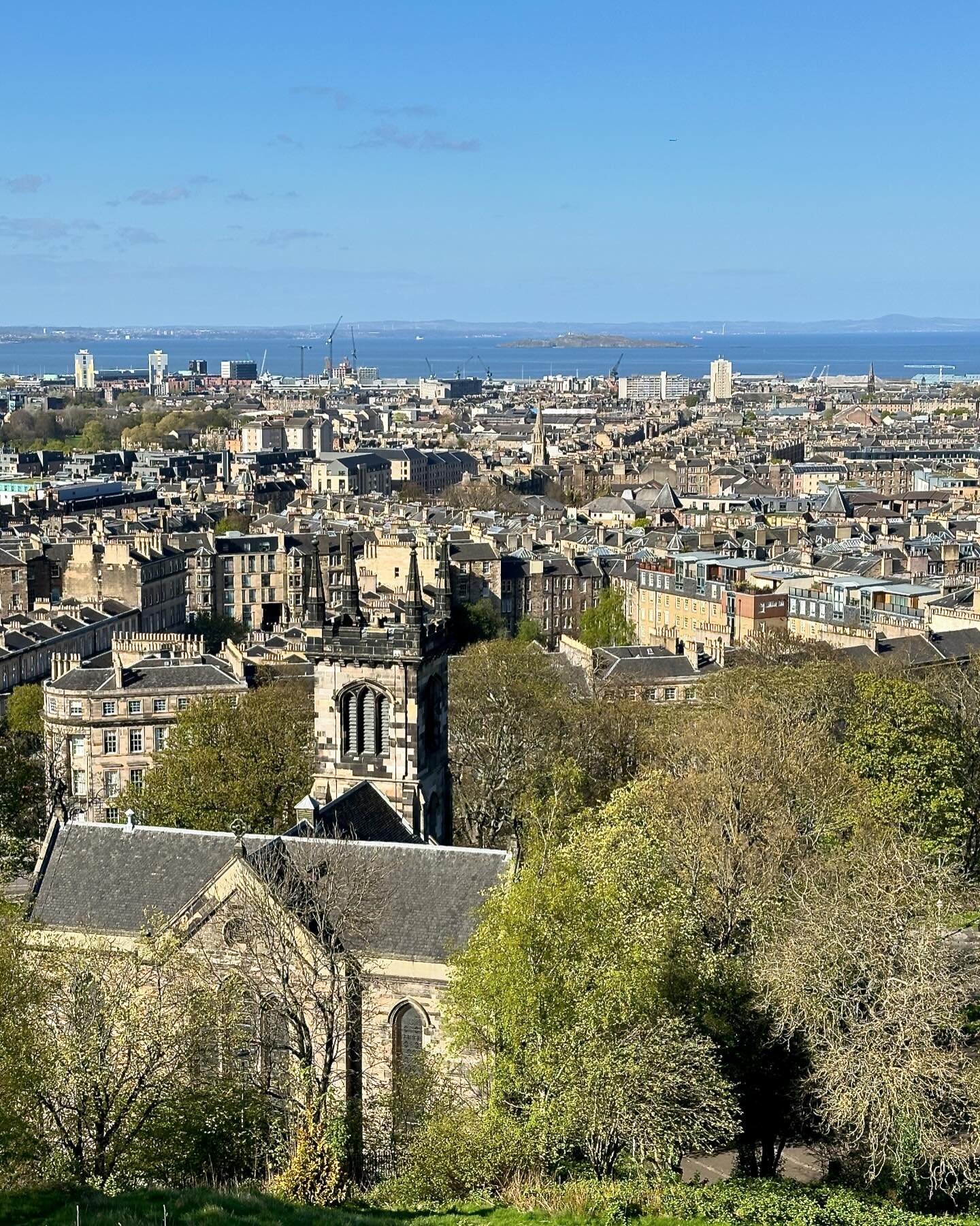 Tuesday Travel Tips inspiration from of Edinburgh, Scotland, which is not considered to be off the beaten path, yet clear blue sky days shouldn&rsquo;t be taken for granted and must be taken advantage of.
*
*
*
#visitedinburgh
#onthegowithheidi
#unco