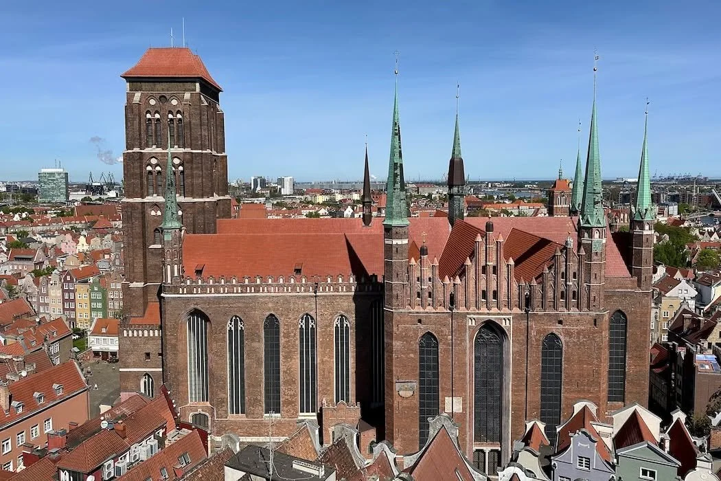 One of Poland's oldest cities, cosmopolitan and culturally diverse Gdansk on the Baltic Sea, is a an overlooked gem. Curious? Click the link in my bio to read my blog post and learn more.
*
#gdansk_official
#onthegowithheidi
#uncommontravel
#offseaso