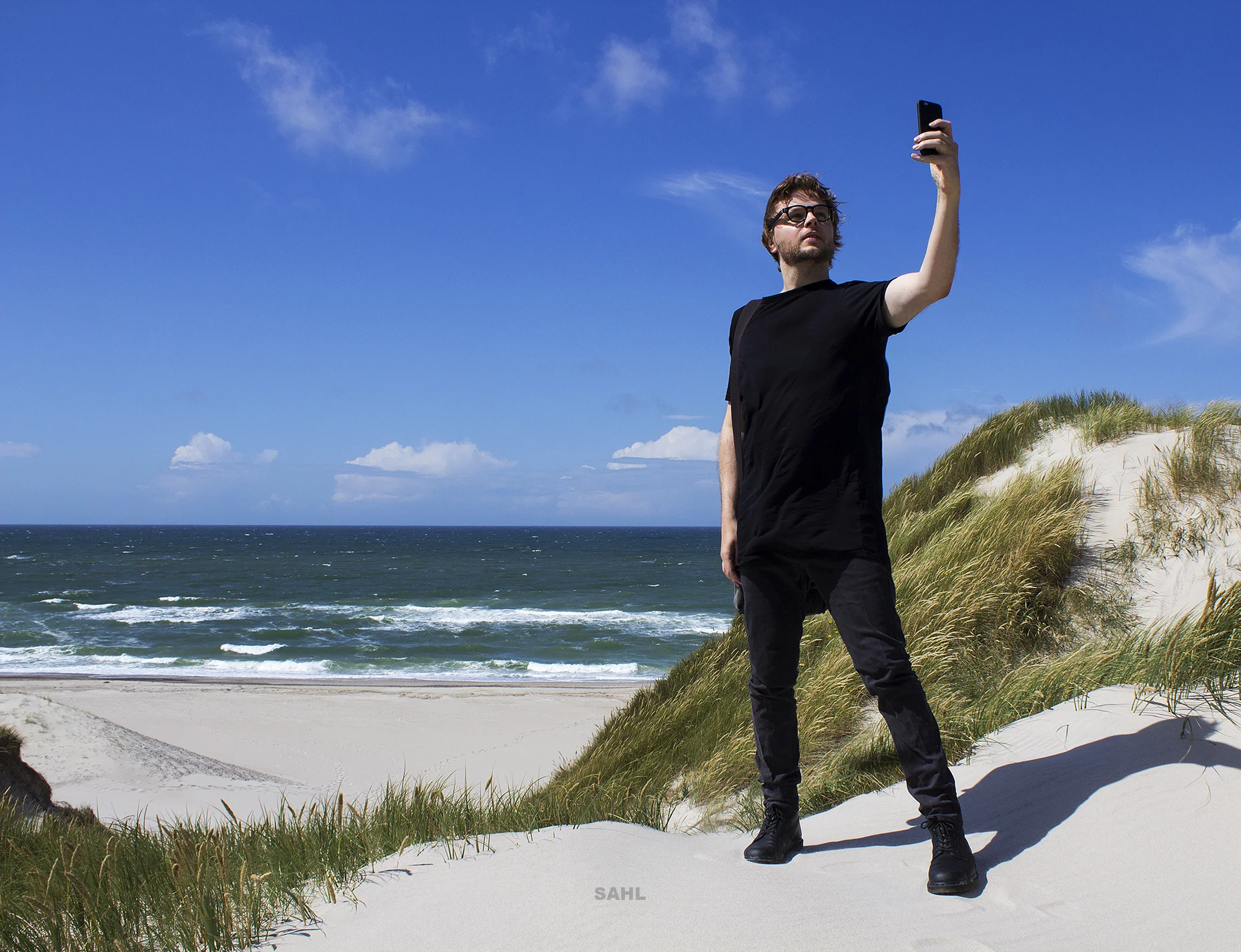 JR_on_the_Beach.jpg