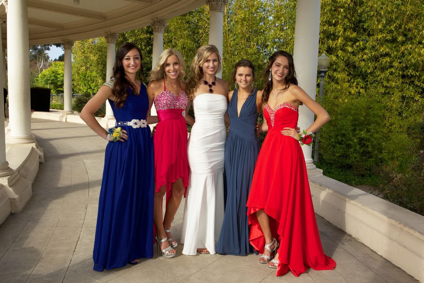 A Quick Guide to Having Stunning Prom Hair and Makeup