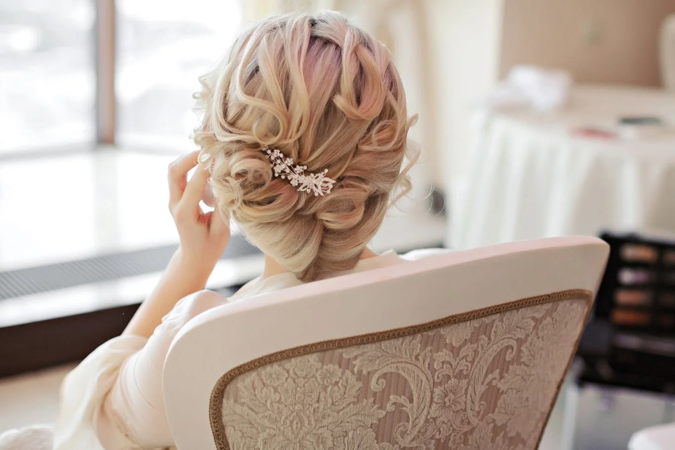 4 Ways To Elevate Your Bridal Hairstyle With Embellishments