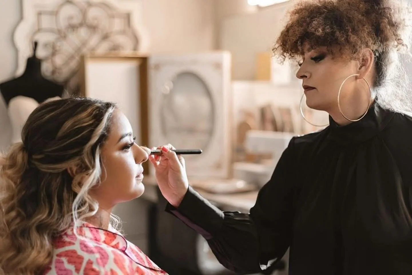 #Repost @simplebeautyartistry
・・・
This is how we do it!!! Congratulations to our beautiful bride and groom Jessica and Victor ❤️❤️❤️

Hair and makeup @simplebeautyartistry 
Bride @jess_ye21 
Venue @magnoliameadows 
Florals @jdesignsweddings 
Photogra