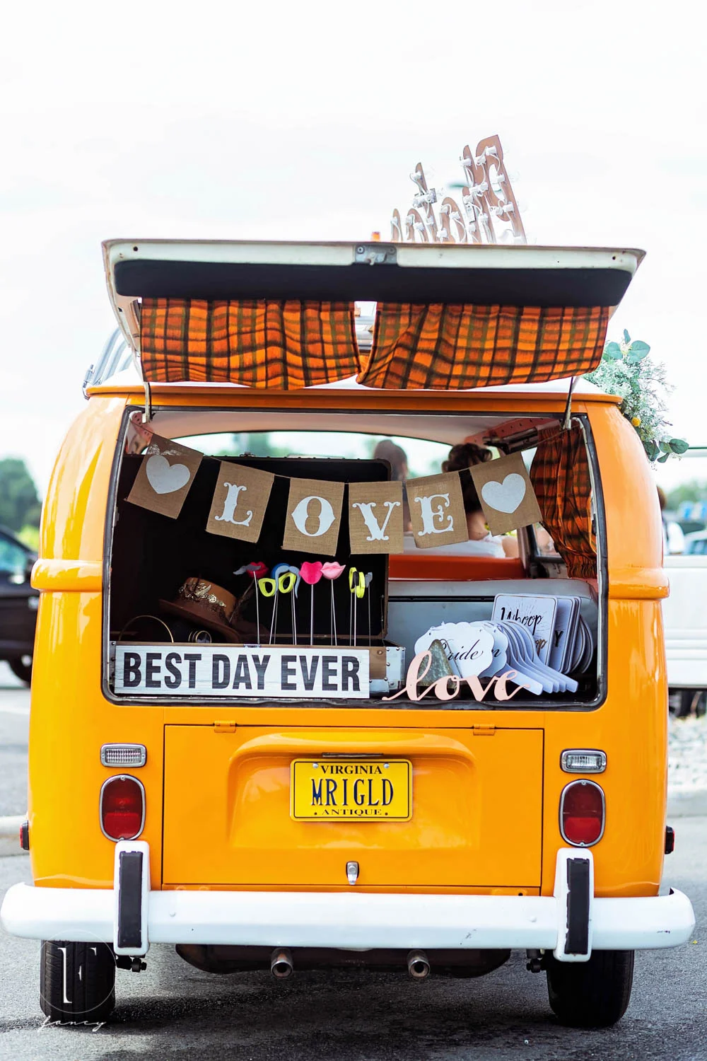 marigold-bus-photobooth-hustle-in-heels-conference-photography-fancy-boudoir-mgm-national-harbor-columbia-trunetta-atwater