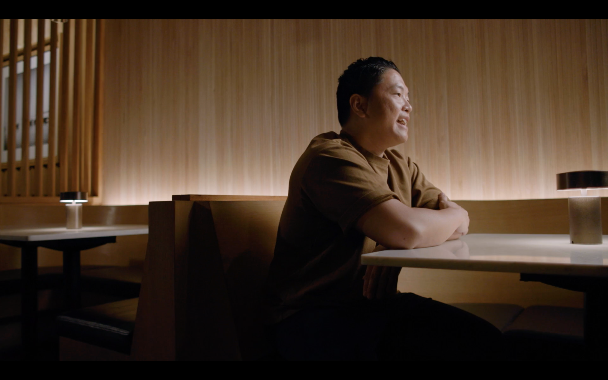 MESSY HISTORY OF AMERICAN FOOD EP4. BUFFALO WINGS