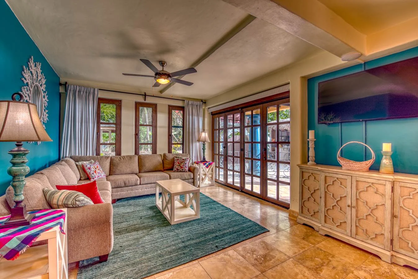 Sueños SUITE LIVING ROOM