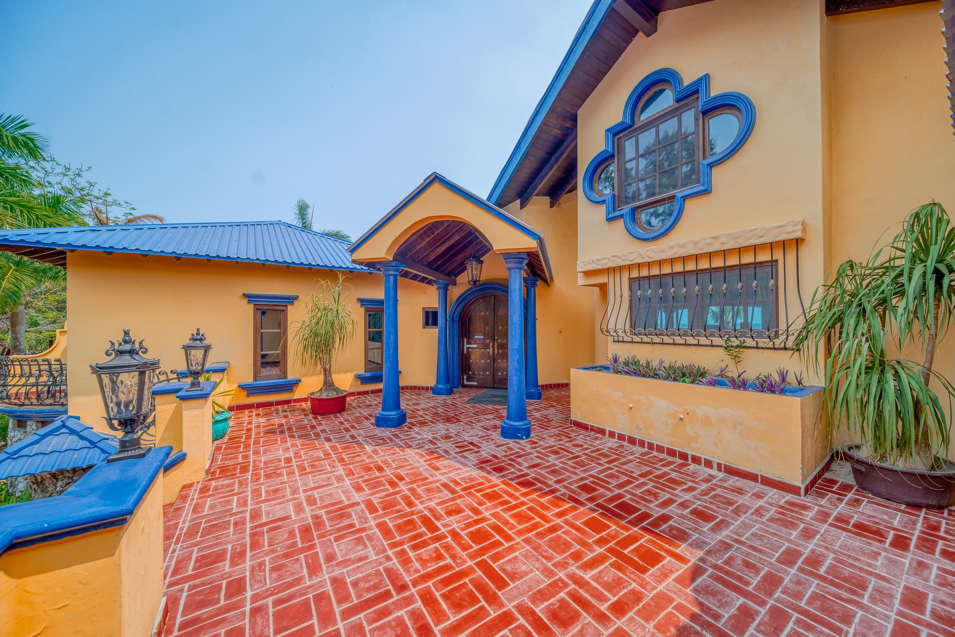 Caribe Tesoro La entrada del castillo.jpg