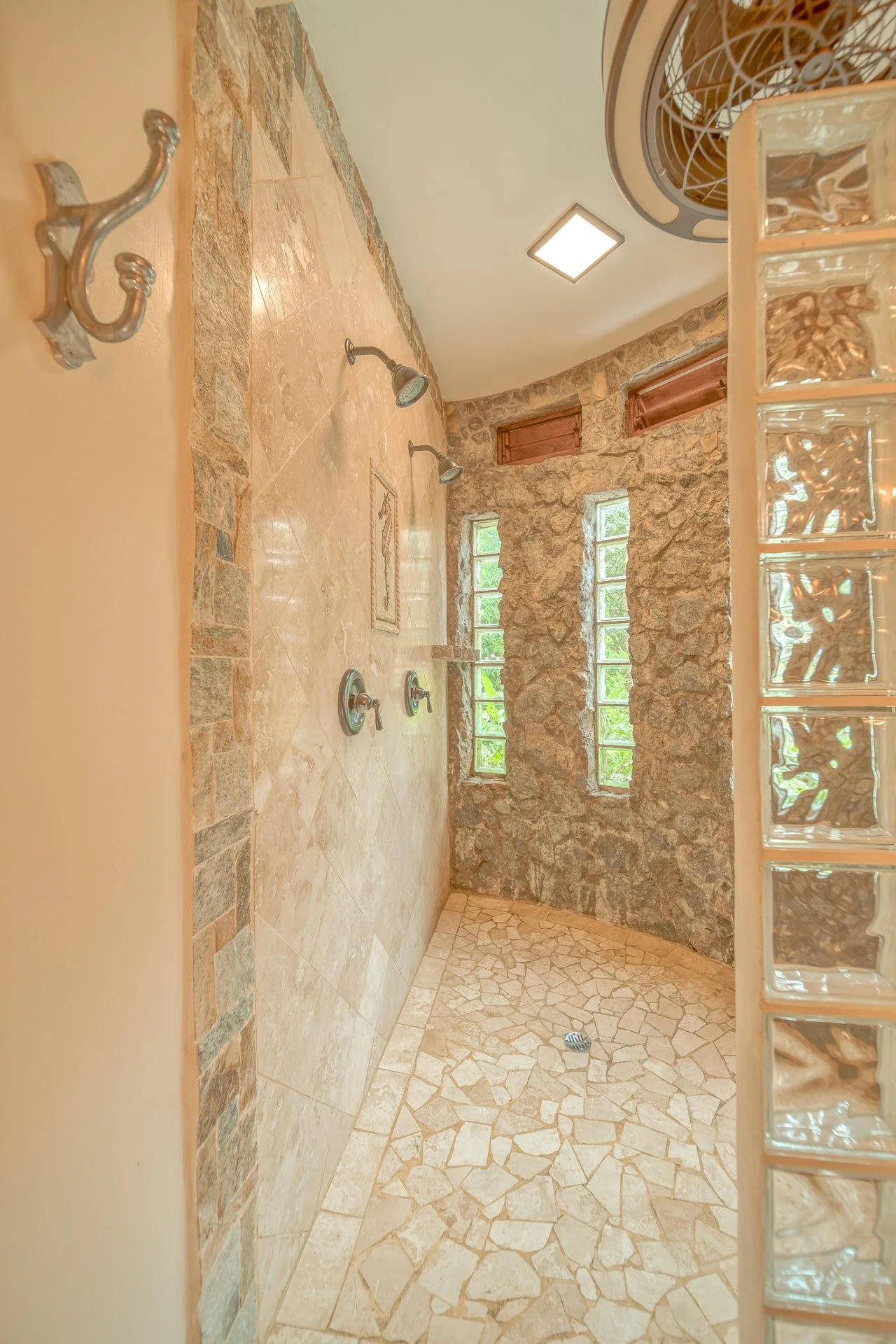 Cayos Suite Double Shower.jpg