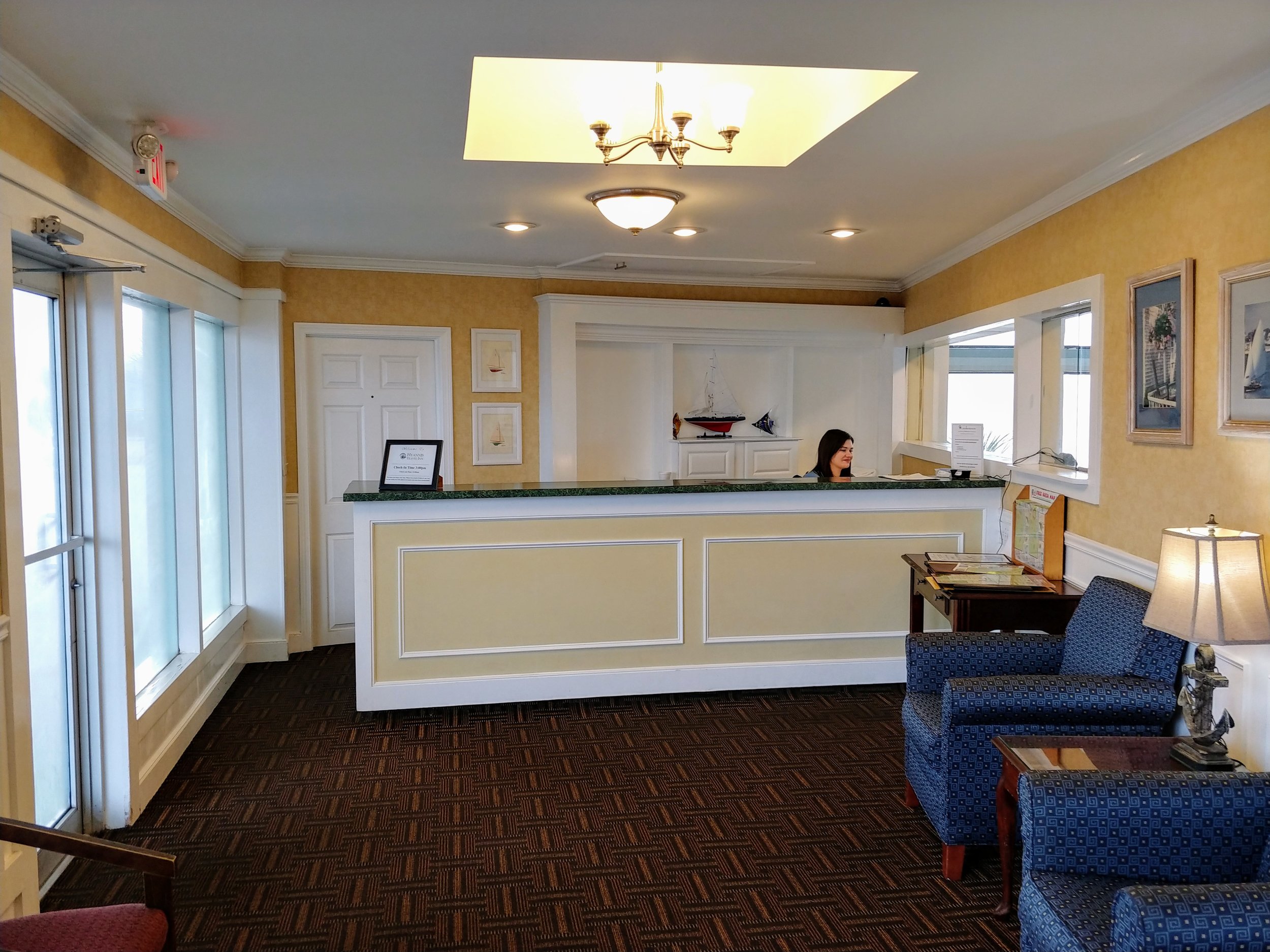 hyannis travel inn reviews