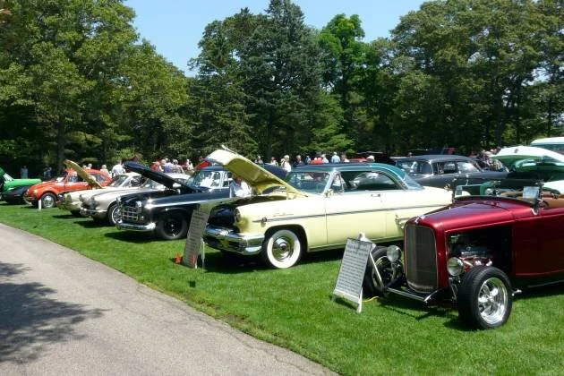 HERITAGE MUSEUMS &amp; GARDENS ANNUAL AUTO SHOW / Hyannis travel Inn