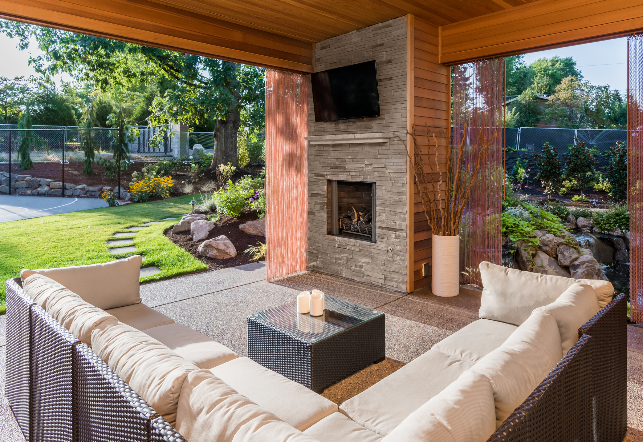 E-Style Home Systems | Outdoor Entertainment