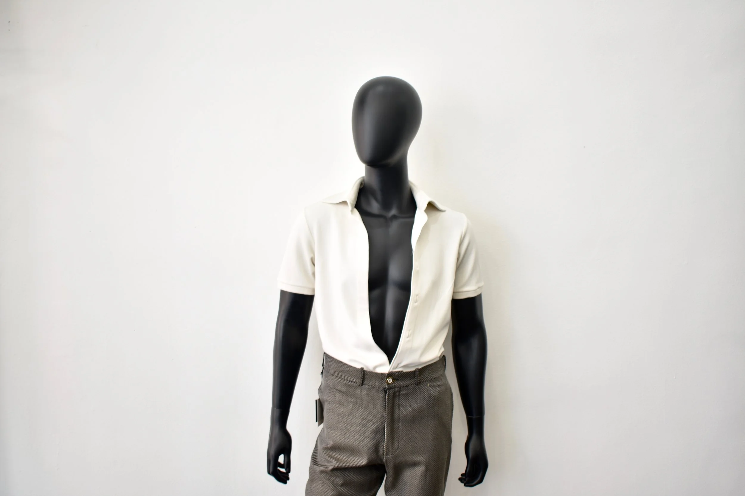 white-havana-night-summer-collared shirt-differentregard