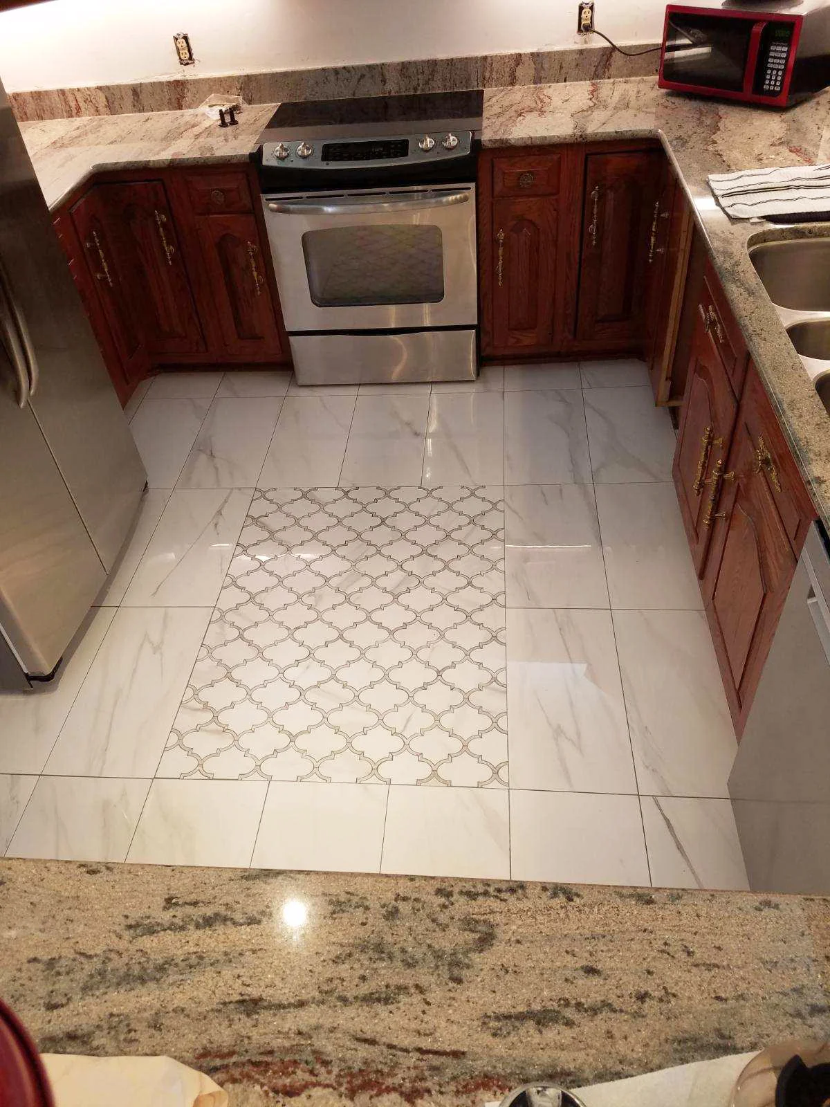 kitchen marble floor .jpg