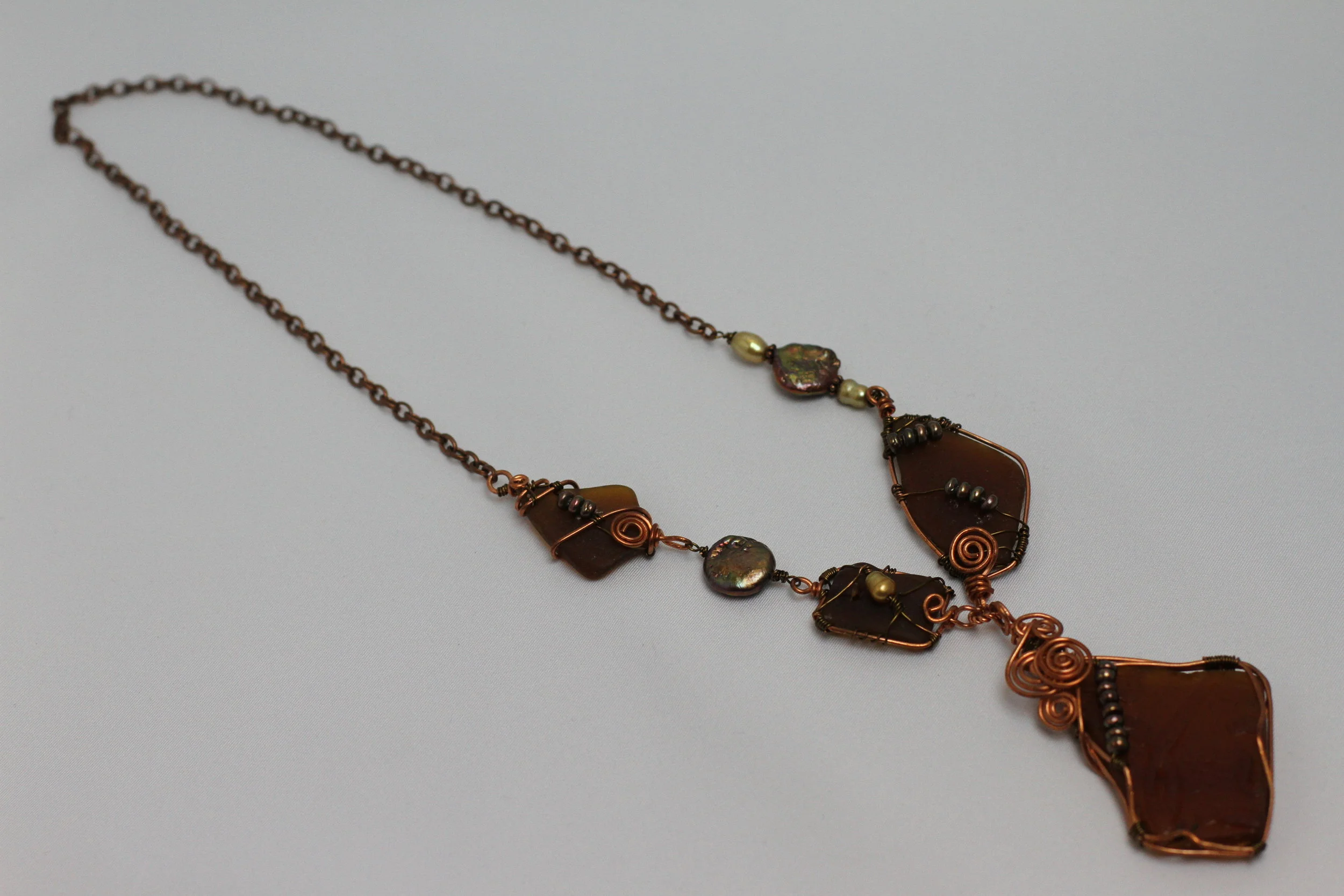 BROWN BEACH NECKLACE
