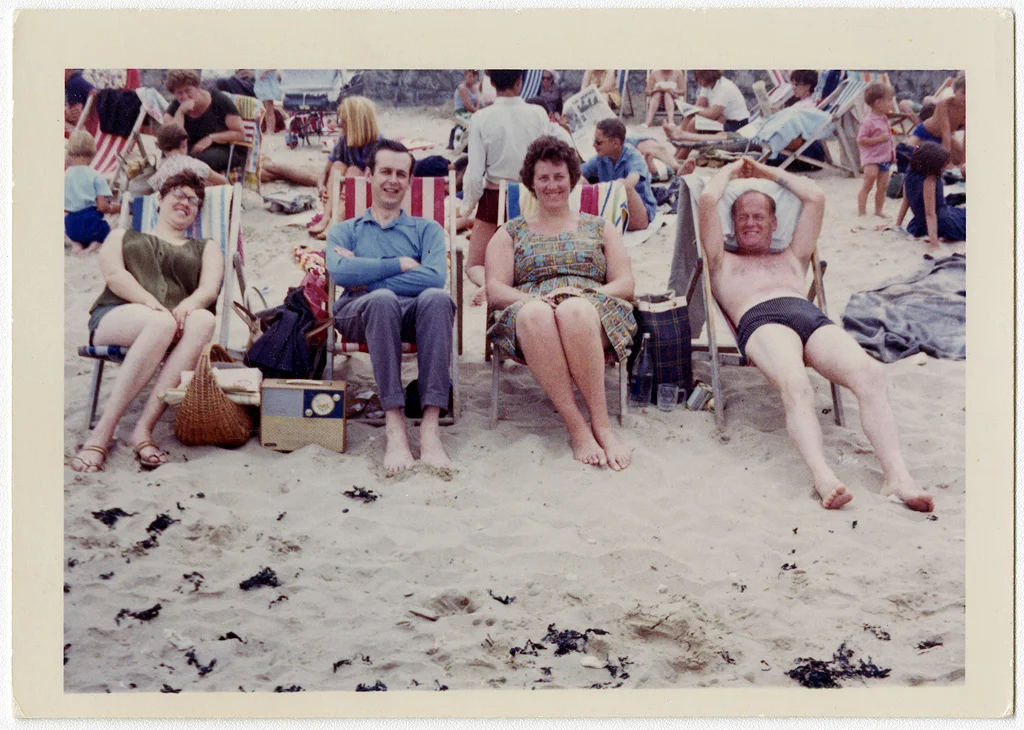 Daphne Mays, Michael Mays, Iris Bathurst and Danny Bathurst on the sands at Ramsgate, Kent. ©Phil Mays ©SEAS Photography