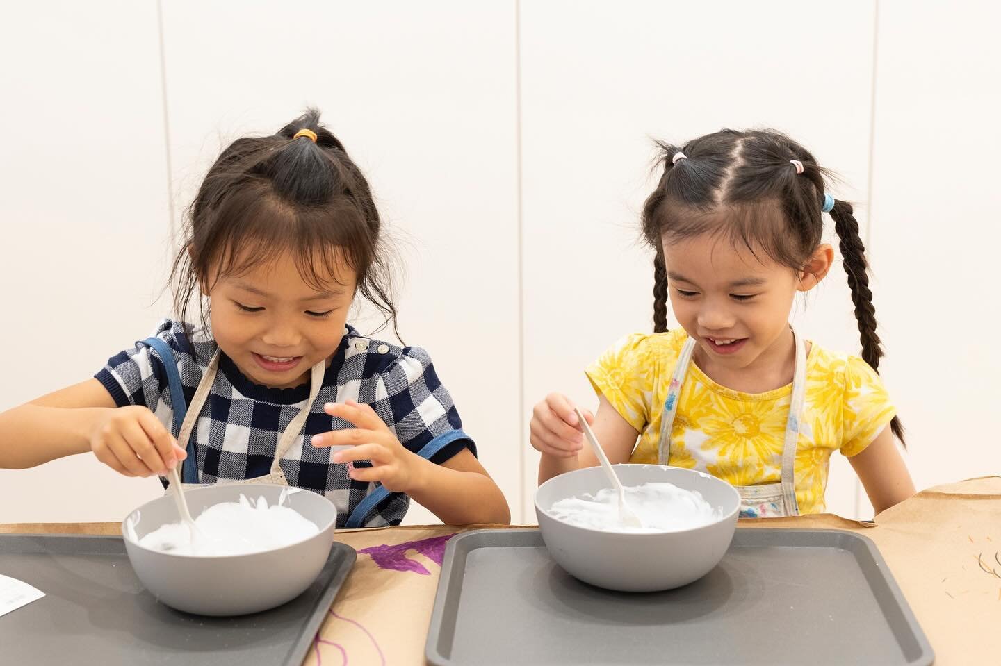 It&rsquo;s Friend Week at Minni!! Friends who you can get creatively messy with are the best friends! That&rsquo;s why we started Friend Week at Minni, where students are welcome to bring a friend (or sibling!) to class for free in the studio this we