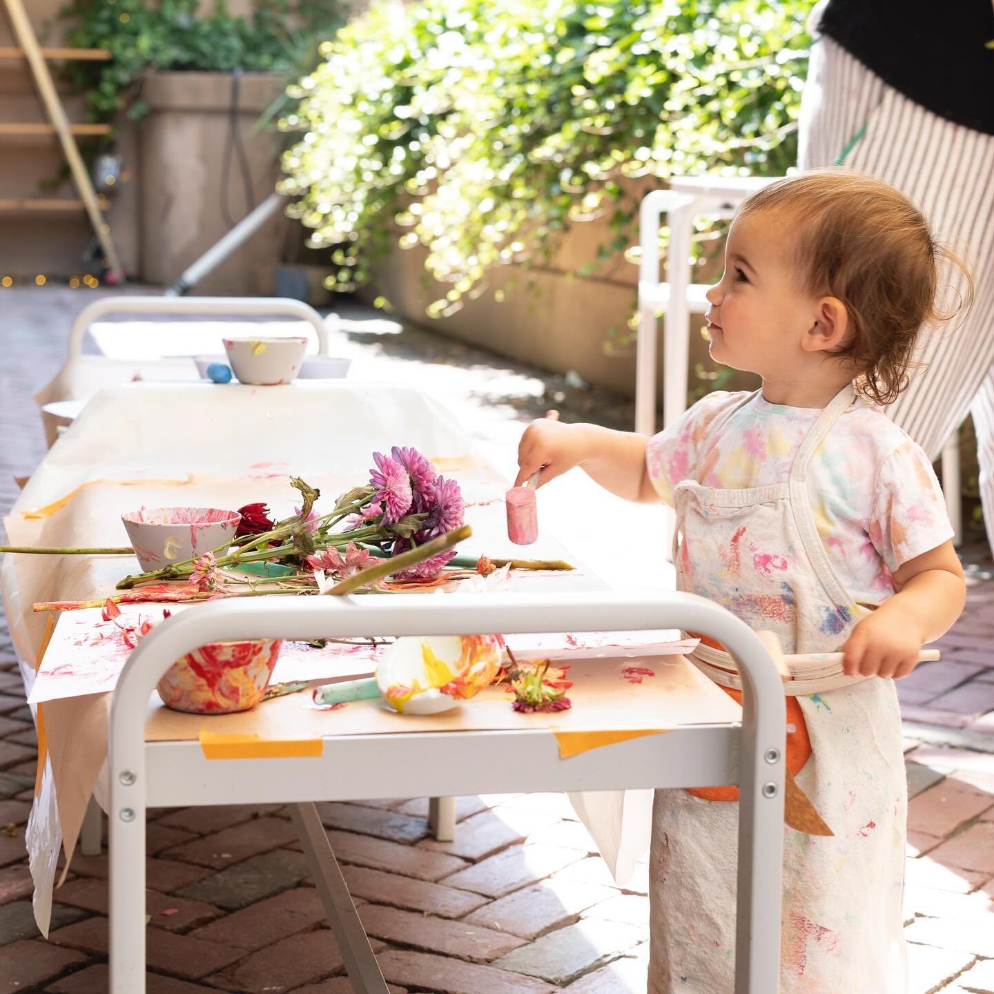 We have more summer toddler classes at Minni than ever! ✨ Join us this summer in the South End for Minni Outdoor Explorers or our popular Minni Art Book Club in Beacon Hill! 

Start your summer days off in the sunshine of our South End patio every Tu