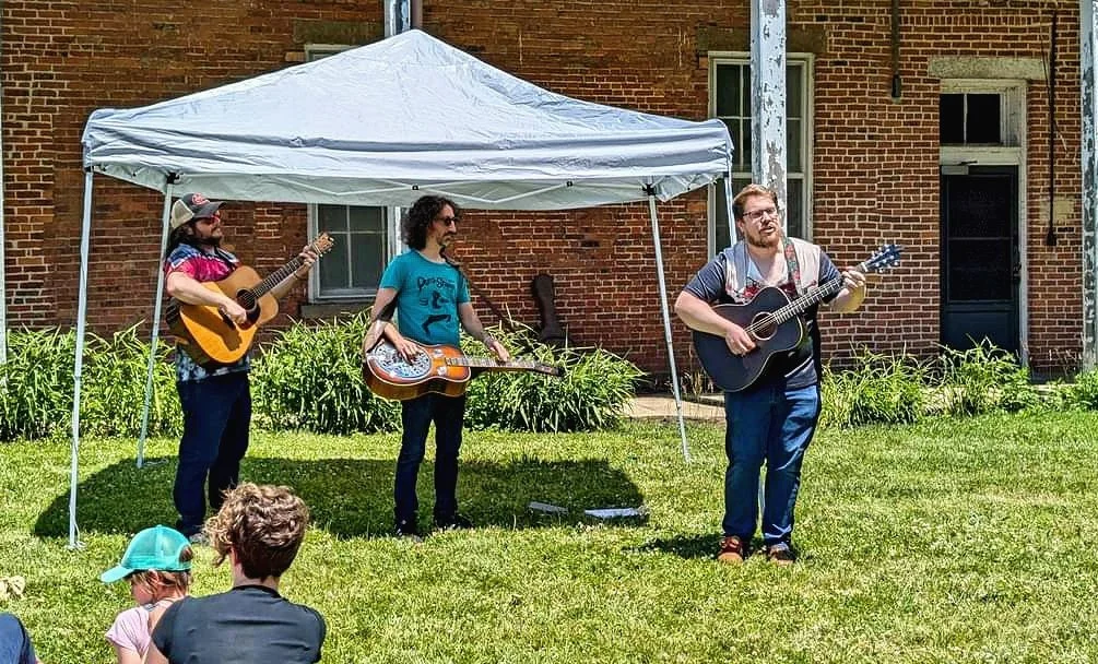 Uncertainty or The Art of Not Oversharing