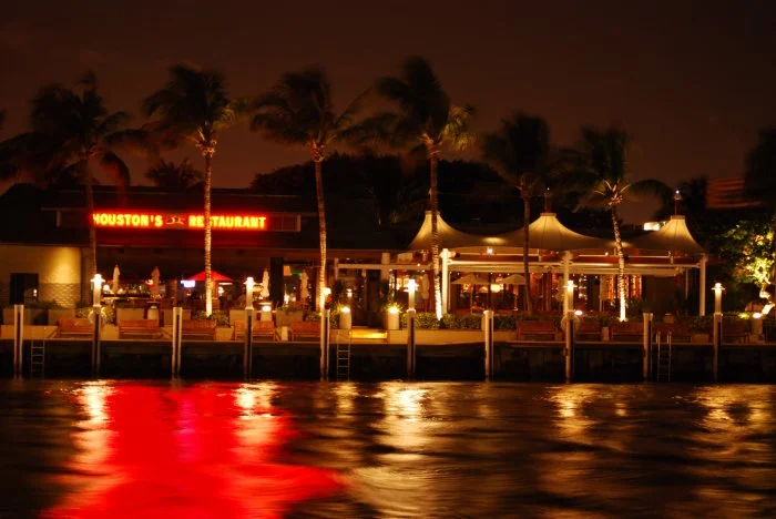 Houston's Restaurant