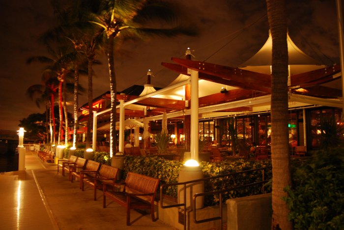 Houston's Restaurant - Pompano Beach, FL 