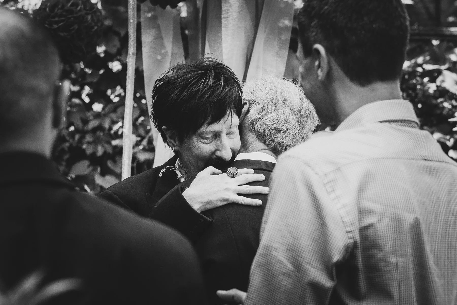 Looking-On....Emotional-bw-2046-sspace-web.jpg