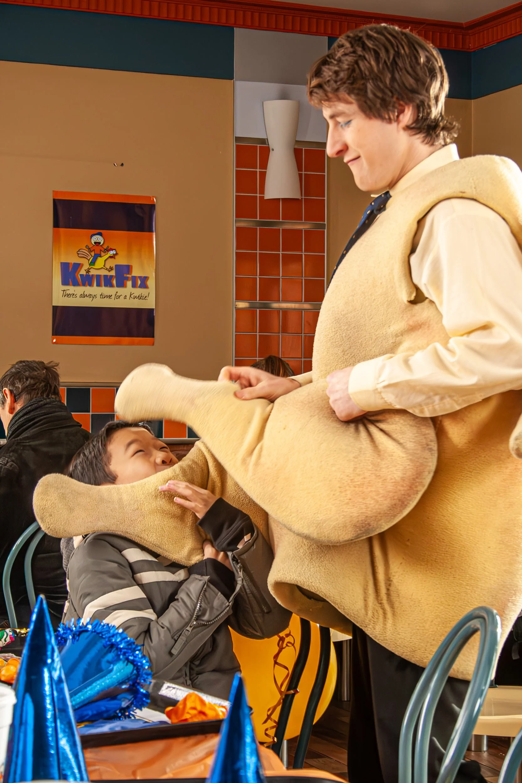Kwik-Fix-Restuarant-Manager Neil and Boy Being Silly Between Takes -8574.-2500PX-FOR-SS-WEB.jpg
