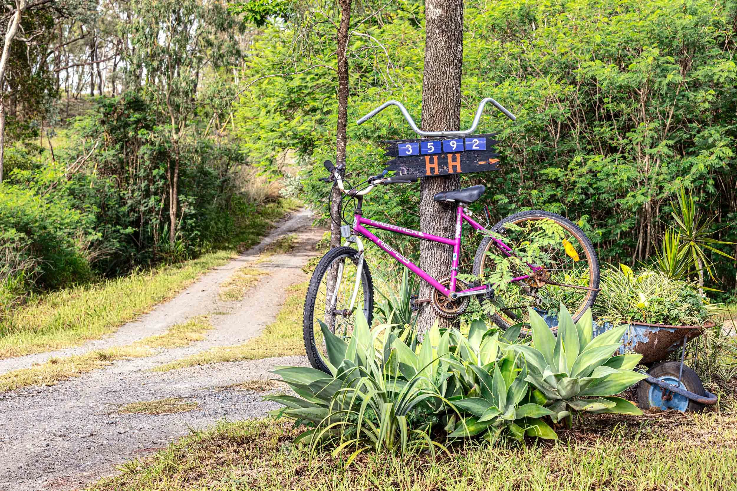 Bike-Wheelbarrow.-Adap.-Lands.-Summ02-+-Pop--2500PX-FOR-SS-WEB.-484KB.-0863.jpg