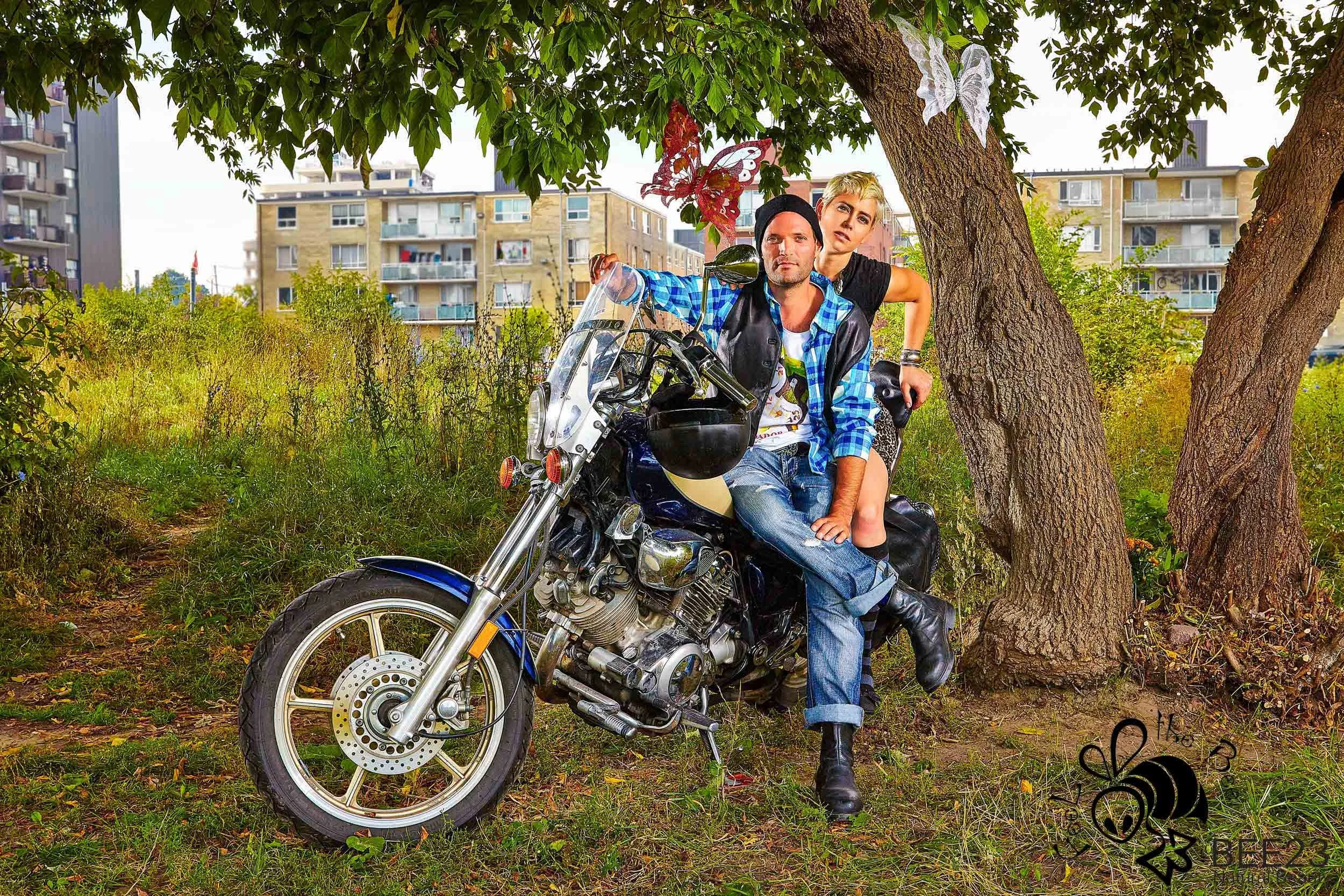 Jeff-and-Michelle-on-Bike.-FOR-SS-WEB.-675KB.-WITH-BEE23-LOGO.jpg