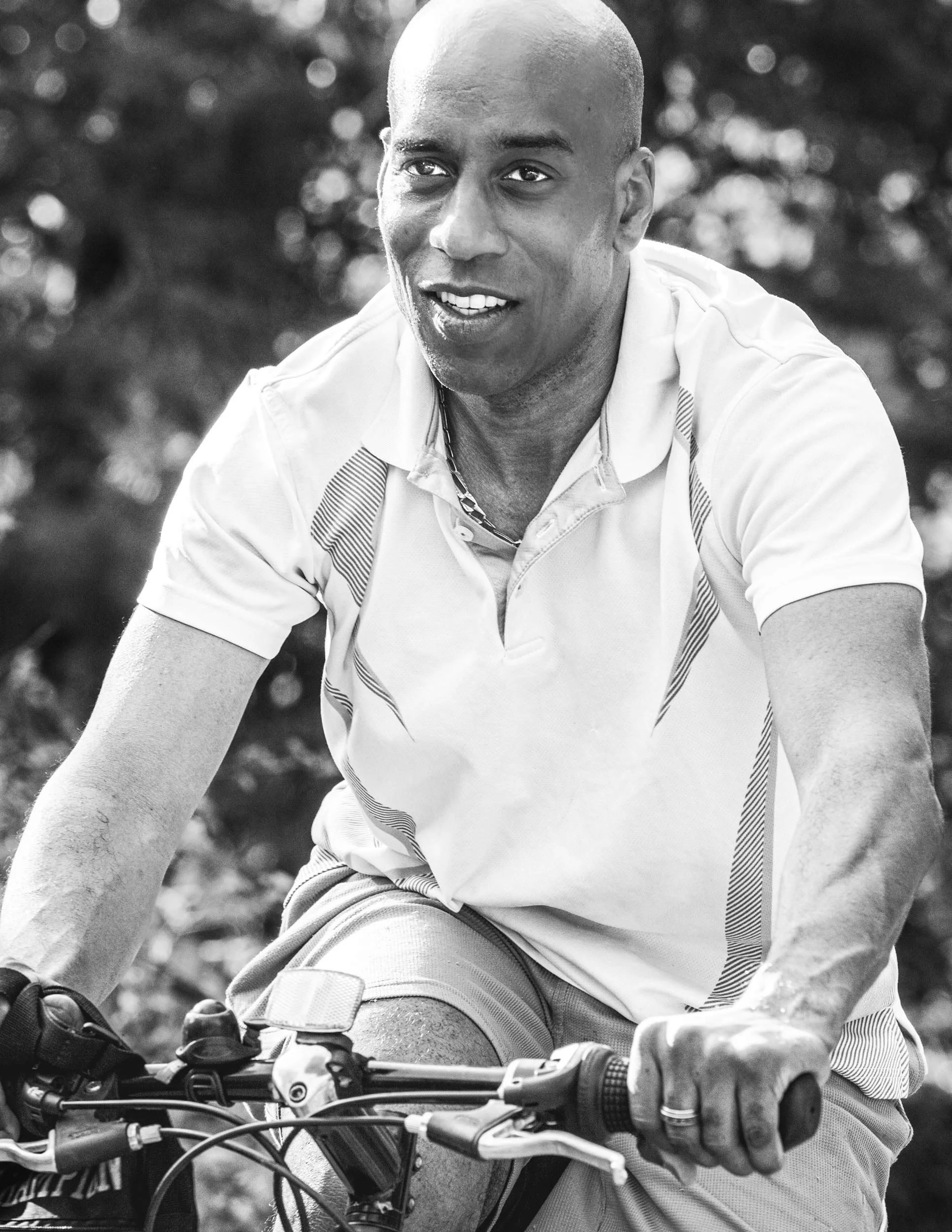 Gavin-Cycling-2026-B&W--0236.-FOR-SS-WEB.-499KB..jpg