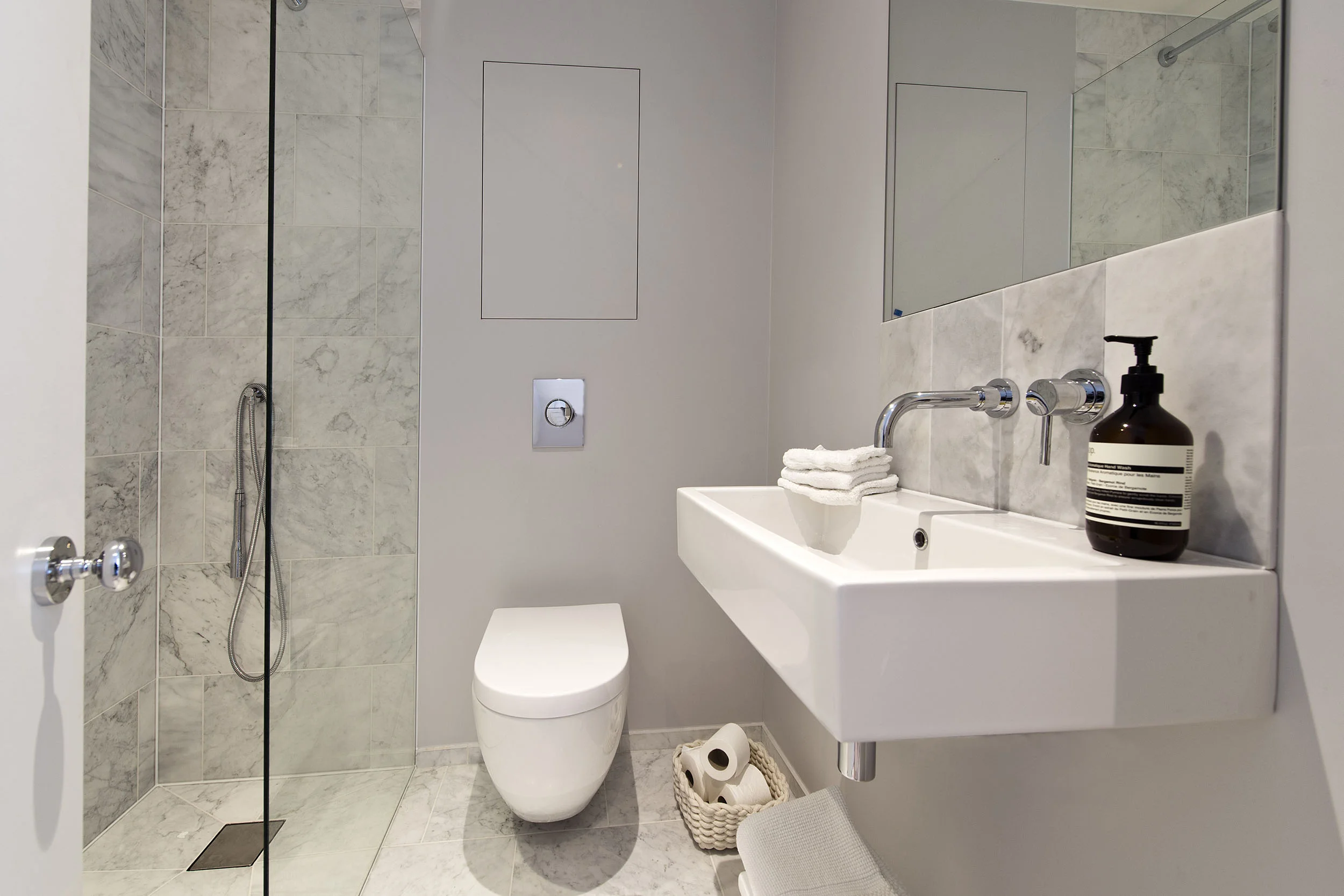 6@111 sinclair rd-Bathroom tweeked.jpg
