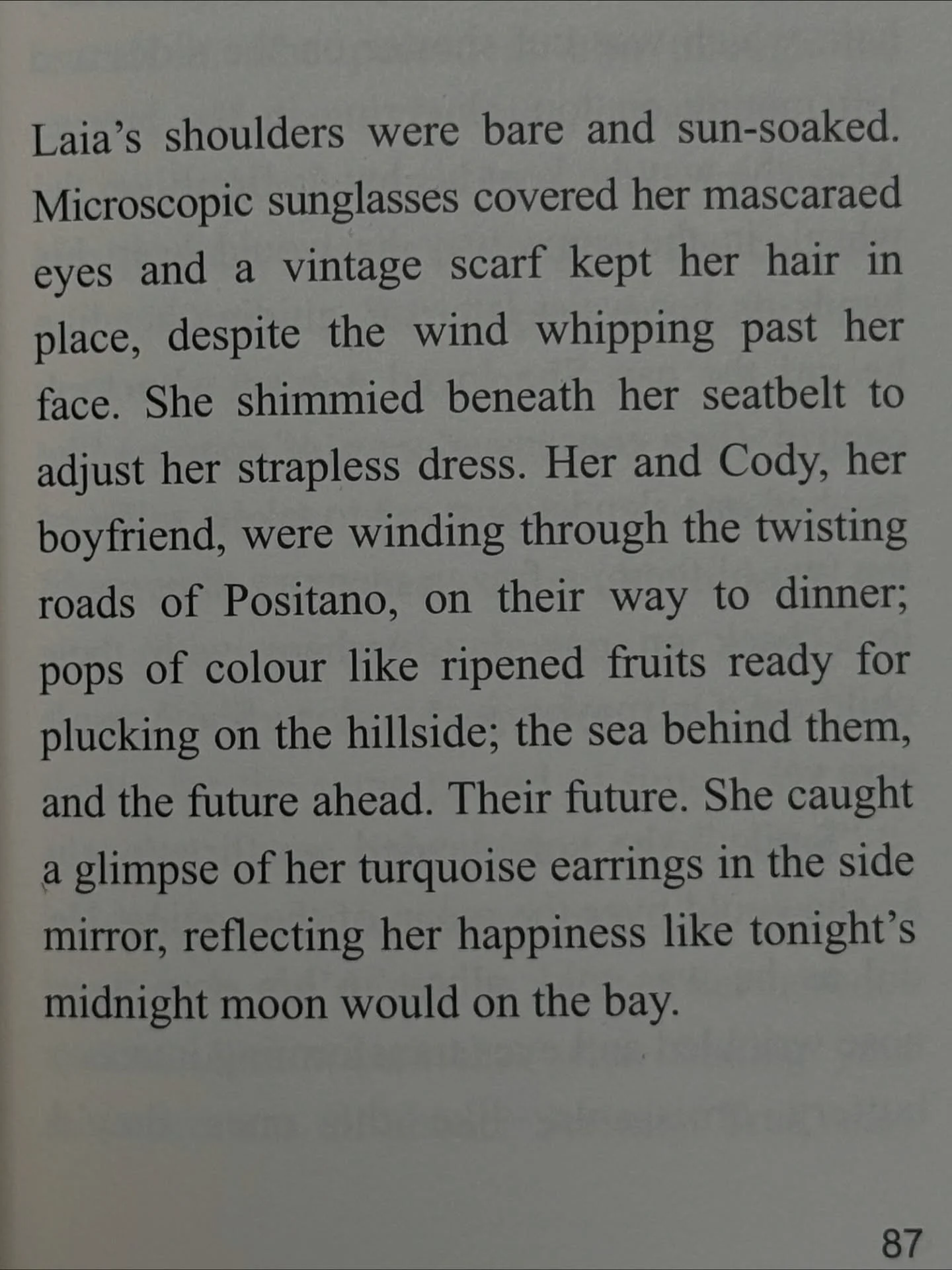 A snippet of “Swear On Valentino” from my book Too Busy 4 Heartbreak. This one is a short love story, set in the hills of Positano. The ending paragraph is my faveeeee but you’ll have to get the book to read that ;) #shortstories #r