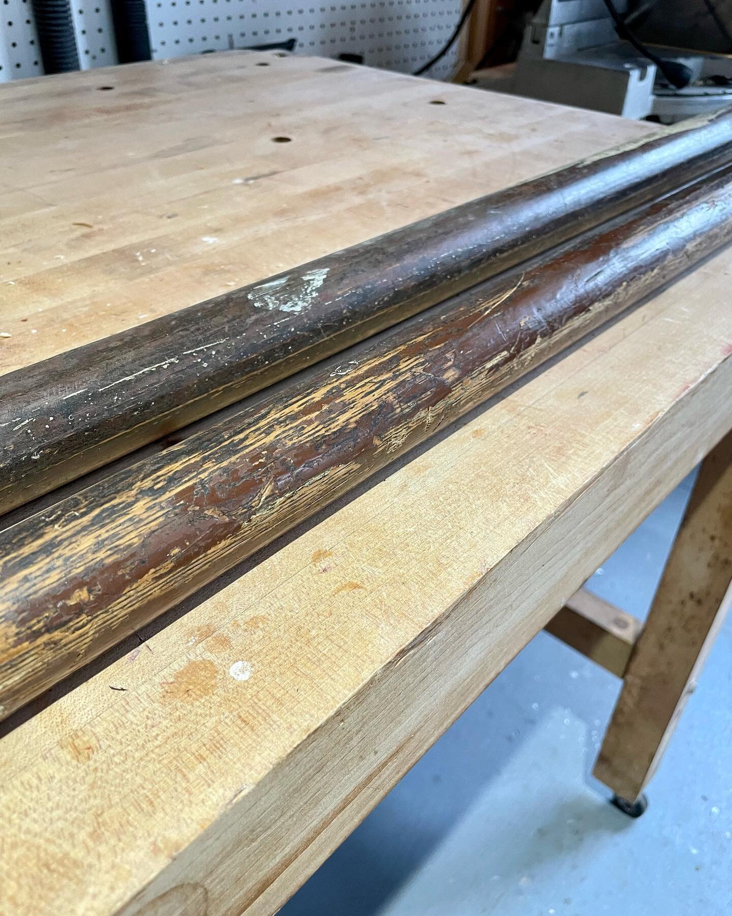 Salvaged oak railing (from @historichousepartsinc) given new life. Cast iron brackets handmade in Canada via etsy.