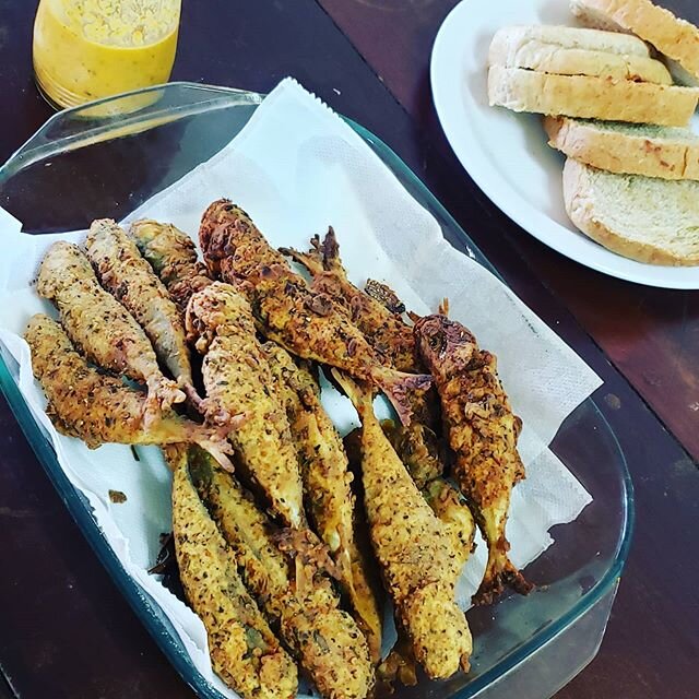 There's a 1st time for everything!! Our HS friend dropped freah jacks and had a good laugh about Kerry never cleaning and cooking them. 
I think she did well, what do you think?
Served with our own #hotpeppersauce and #homestylewheatloaf

#tobagocate