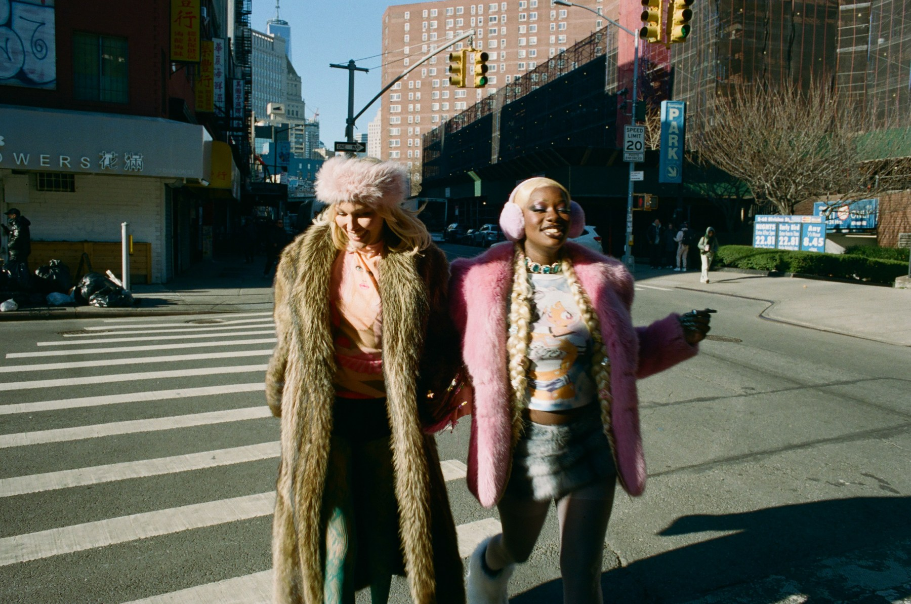 grace-vanderwaal-aliyahs-interlude-babydoll-video-bts-photos (3).png