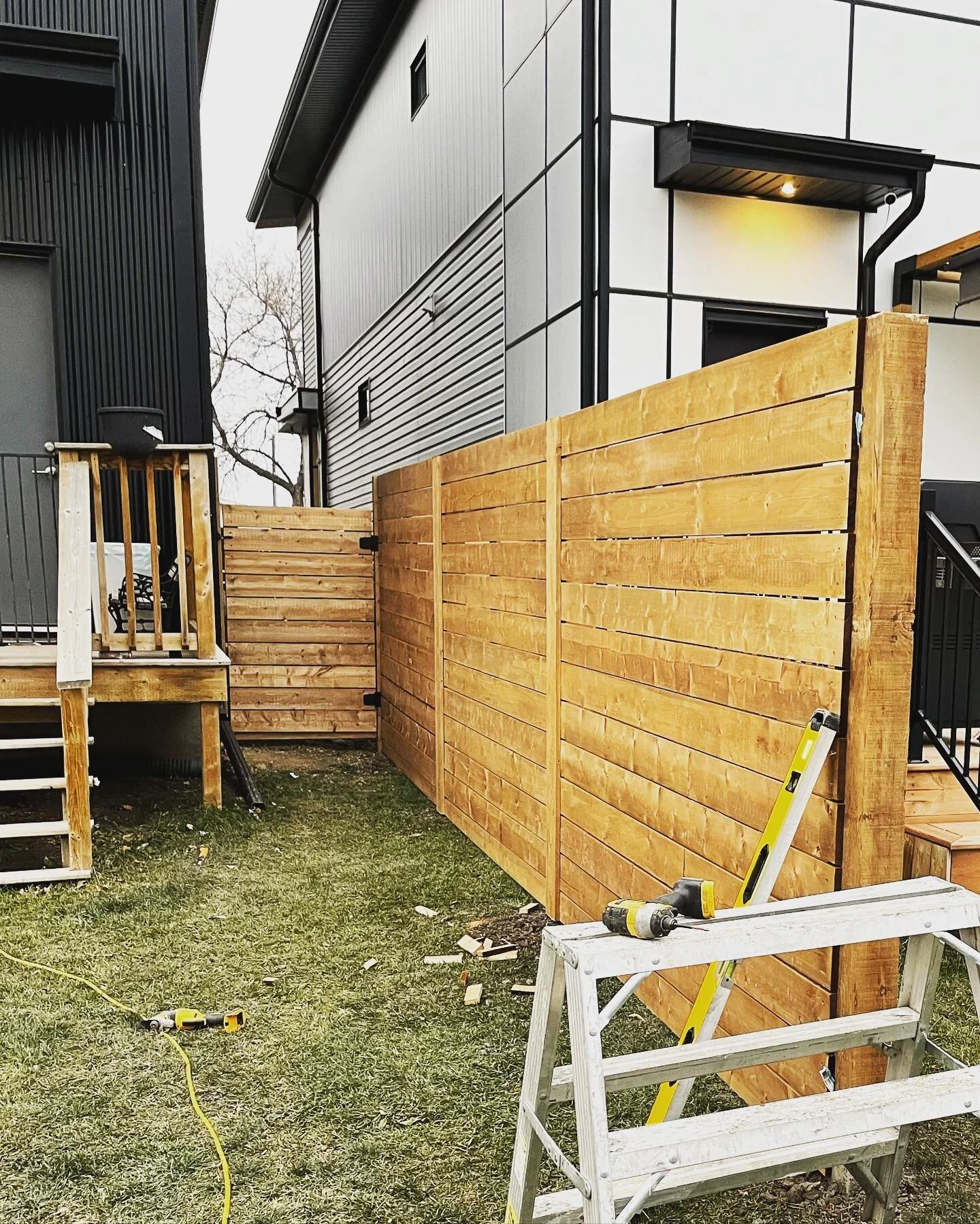 Last call for outdoor projects!  Well tbh it&rsquo;s a bit late but we might be able to fit in your fence, deck, or home exterior (roofing/siding/soffit/fascia)! 
-
#yeg #yegcontractor #yegbuilder #yeghomes #edmonton #edmontoncontractor #yegbathroom 