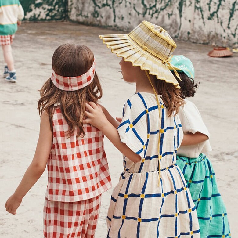 Fashion designer gives children glimpse of fashion world