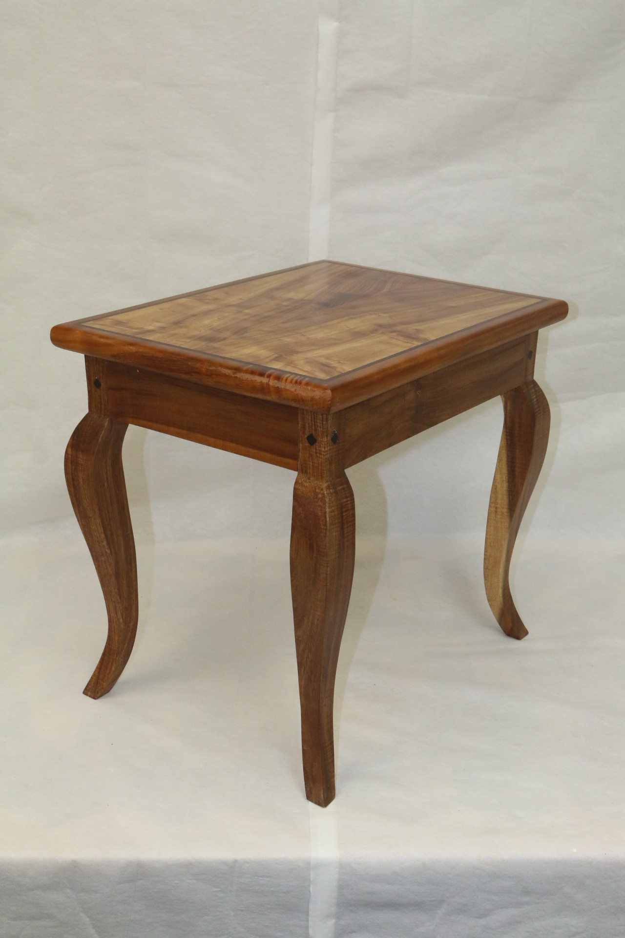 RK Sugi Pine_Koa Table1.JPG