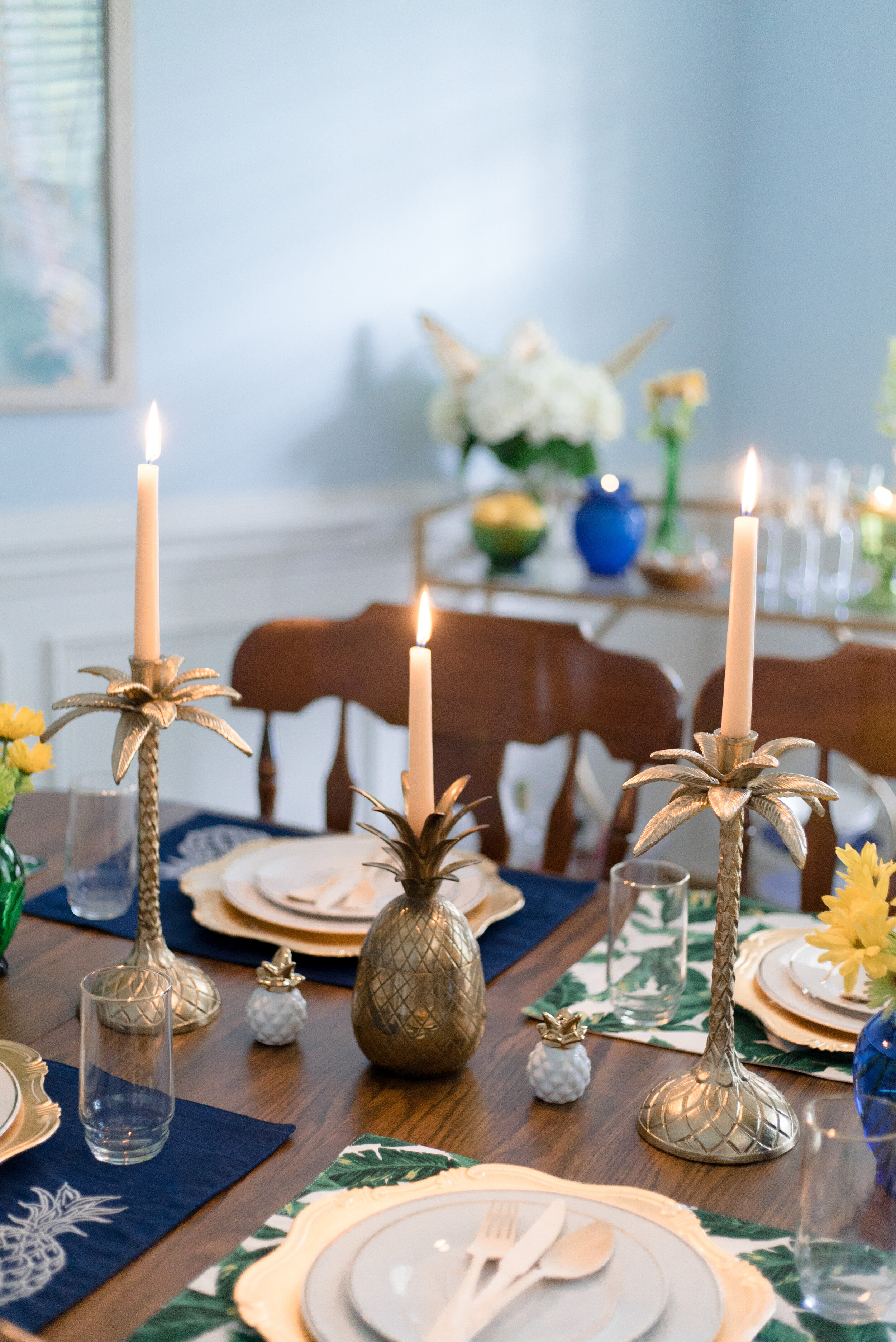 Palms &amp; Pineapples Tablescape